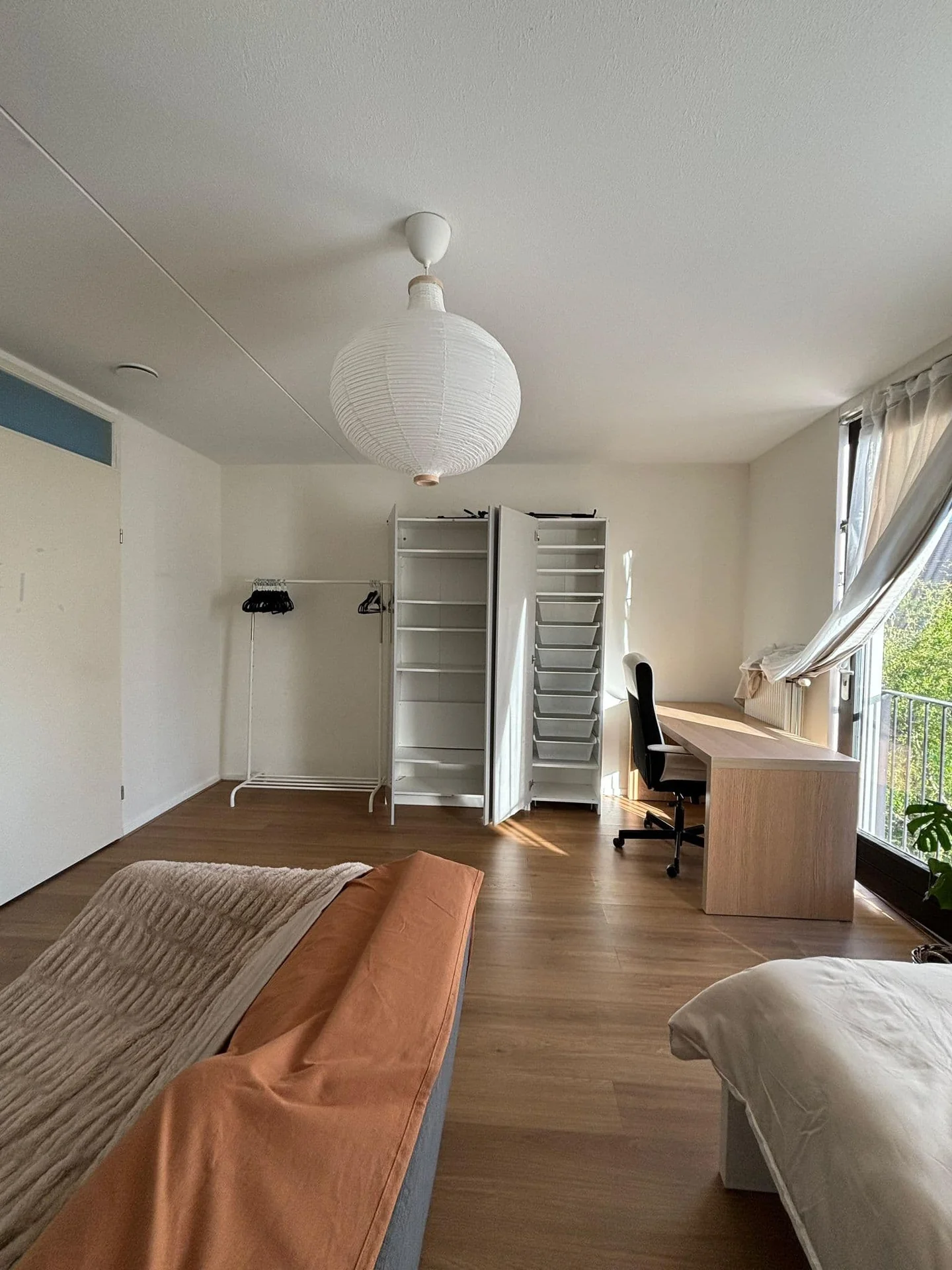 Foto van de Kamer gelegen aan de Mattenbiesstraat in Amsterdam