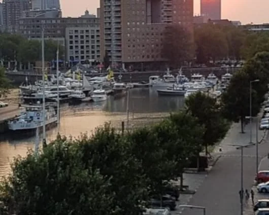 Foto van de Kamer gelegen aan de Admiraliteitskade in Rotterdam
