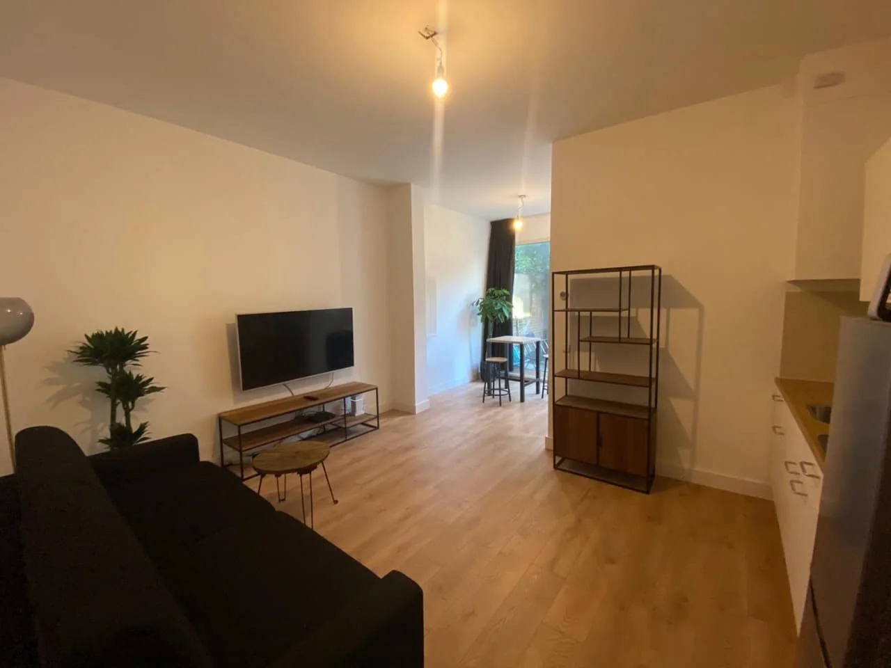 Foto van de Studio gelegen aan de Frans Bekkerstraat in Rotterdam