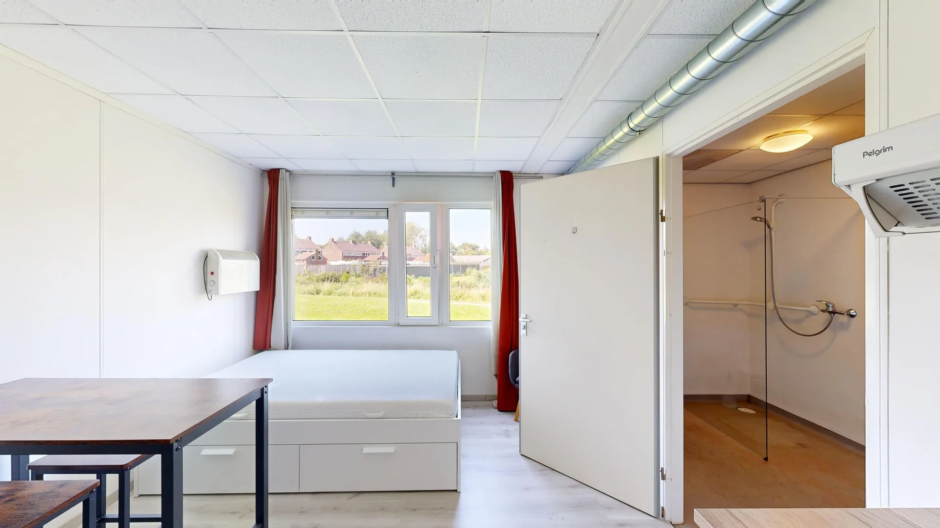 geblurde versie van de foto als achtergrond