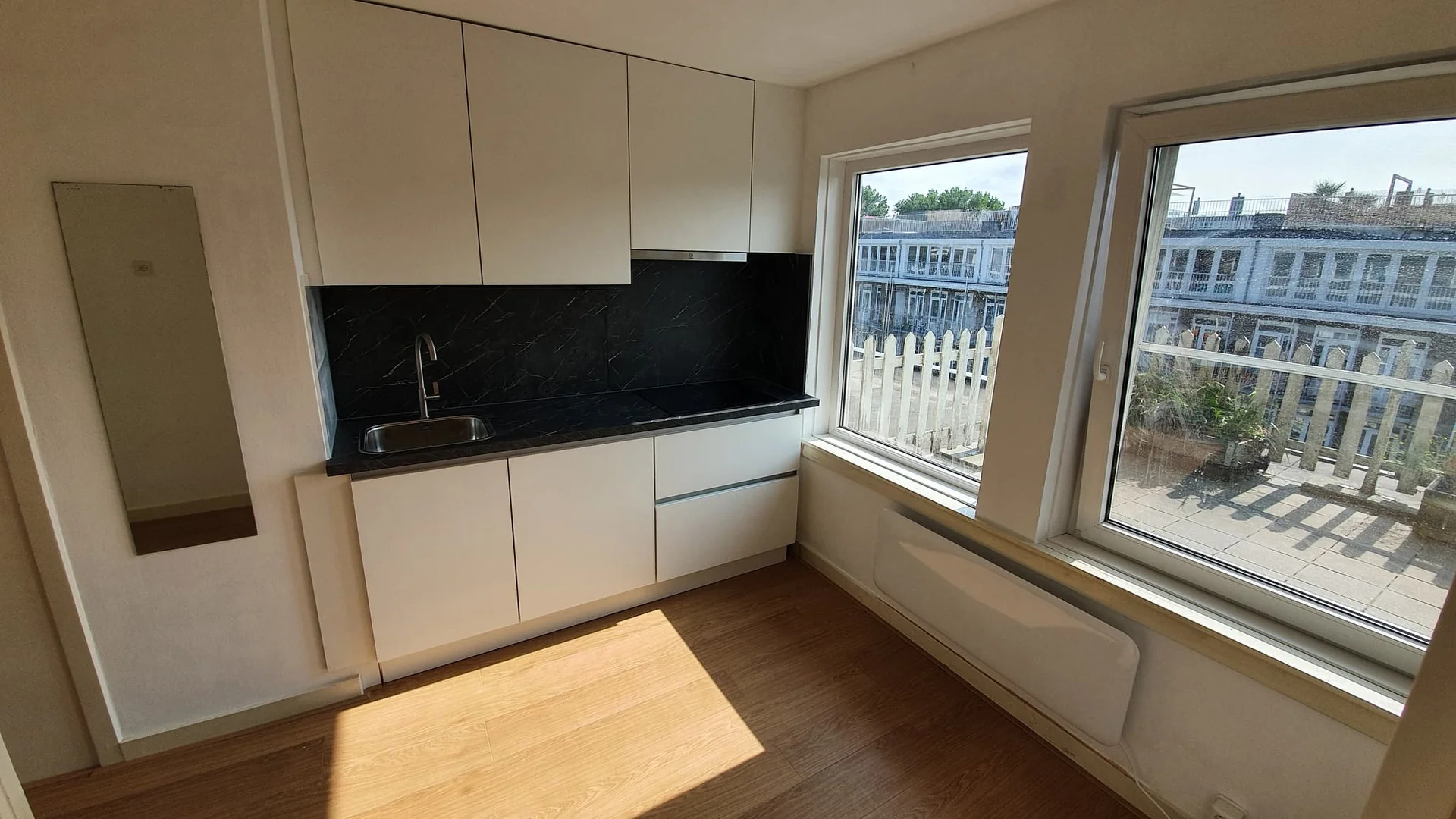 Foto van de Studio gelegen aan de Lanseloetstraat in Amsterdam