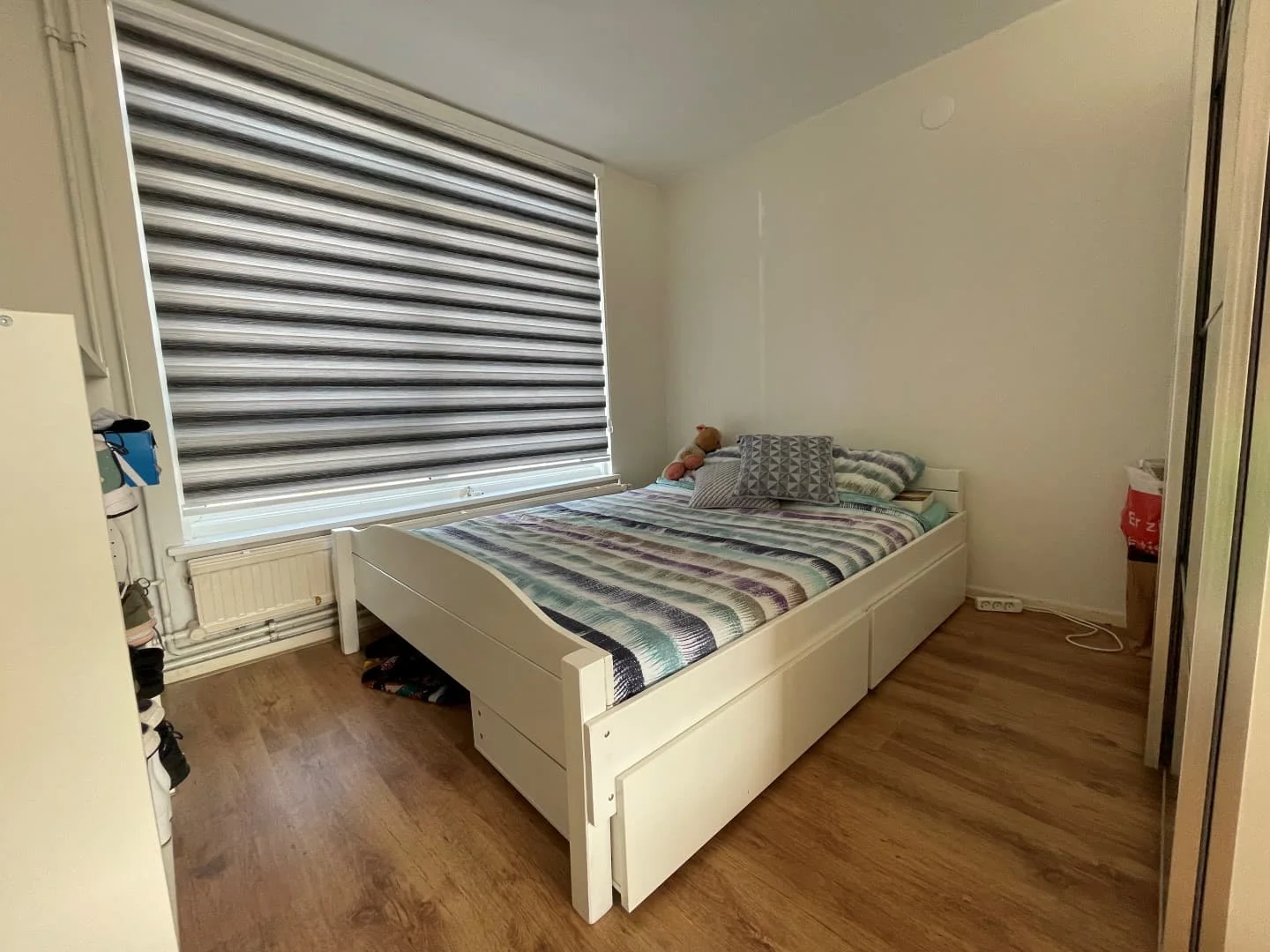 geblurde versie van de foto als achtergrond