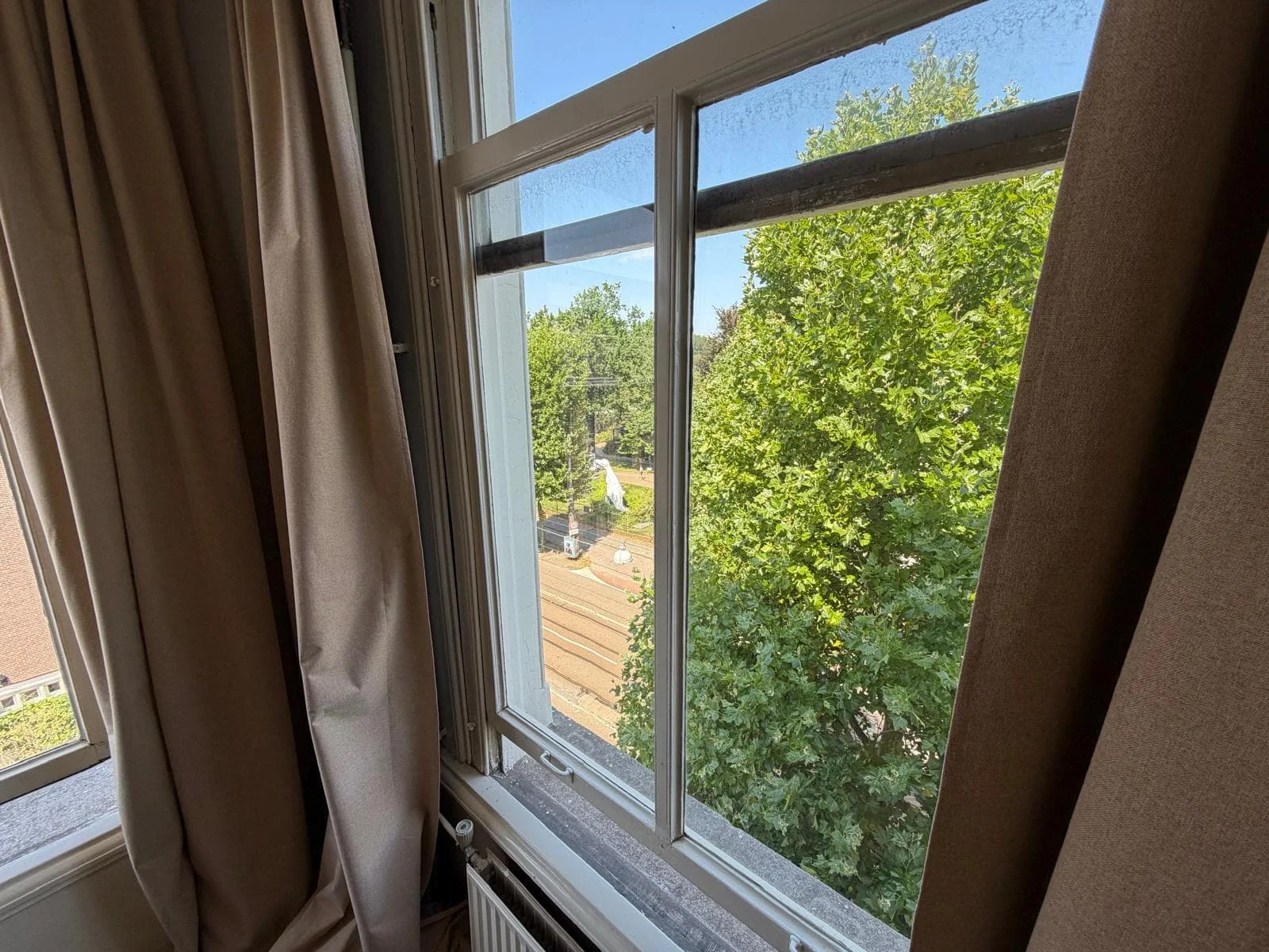 Foto van de Kamer gelegen aan de Plantage Middenlaan in Amsterdam
