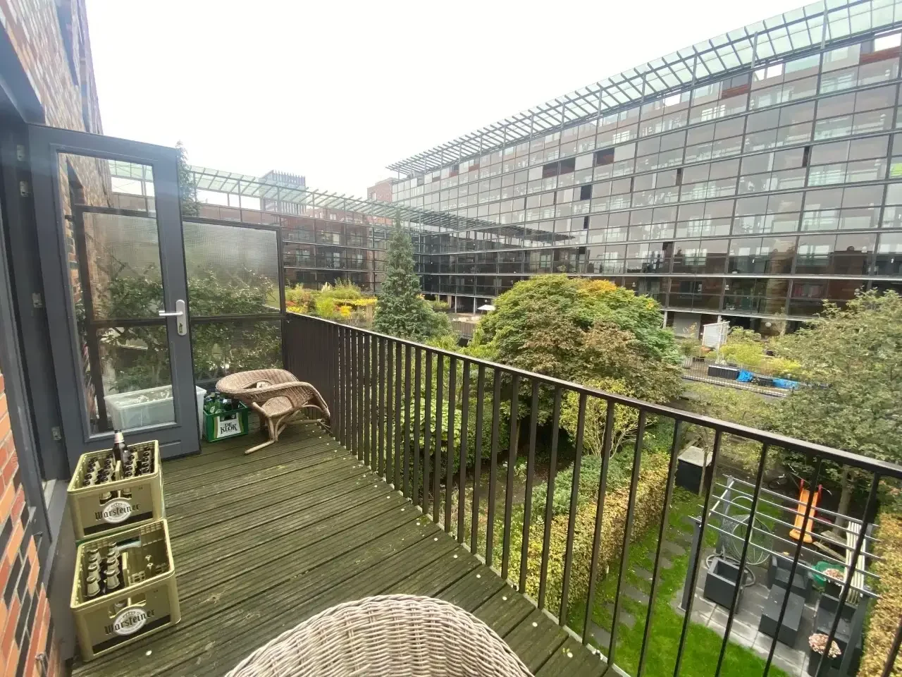geblurde versie van de foto als achtergrond