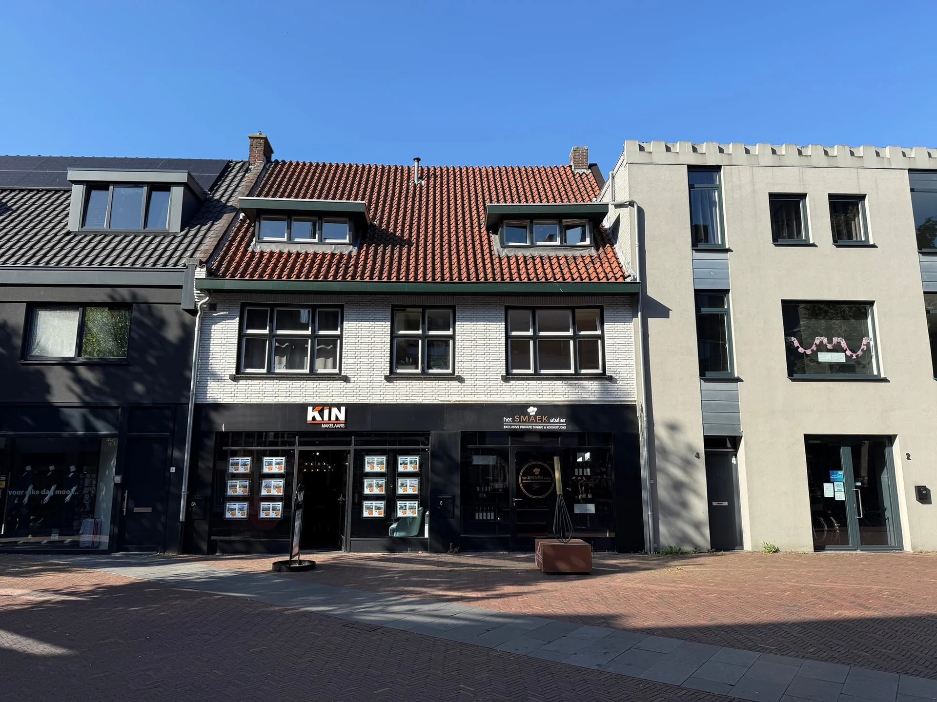 geblurde versie van de foto als achtergrond