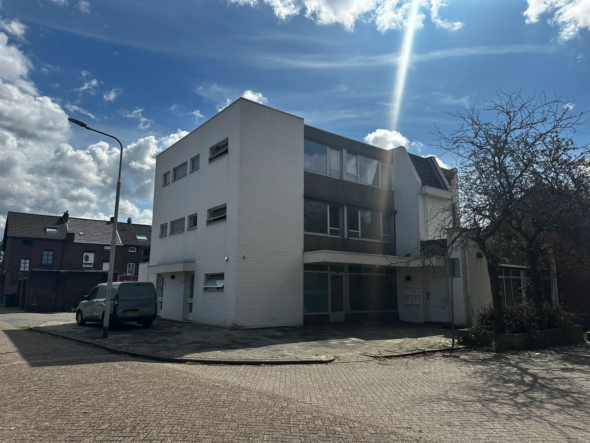 geblurde versie van de foto als achtergrond