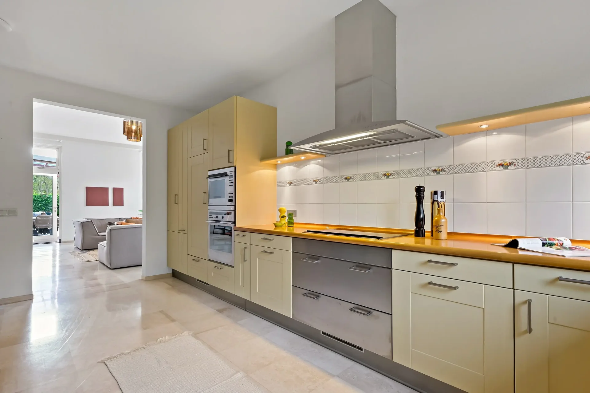Foto van de Appartement gelegen aan de Johan Watelerpad in Den Haag