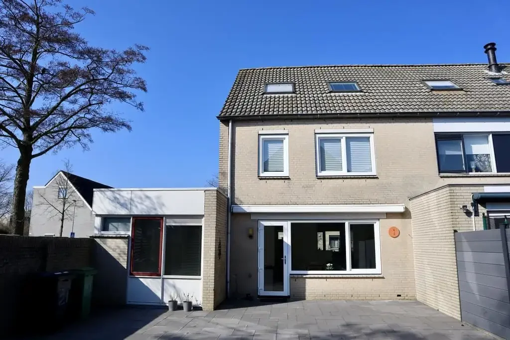 Foto van de Appartement gelegen aan de Sowetostraat in Haarlem