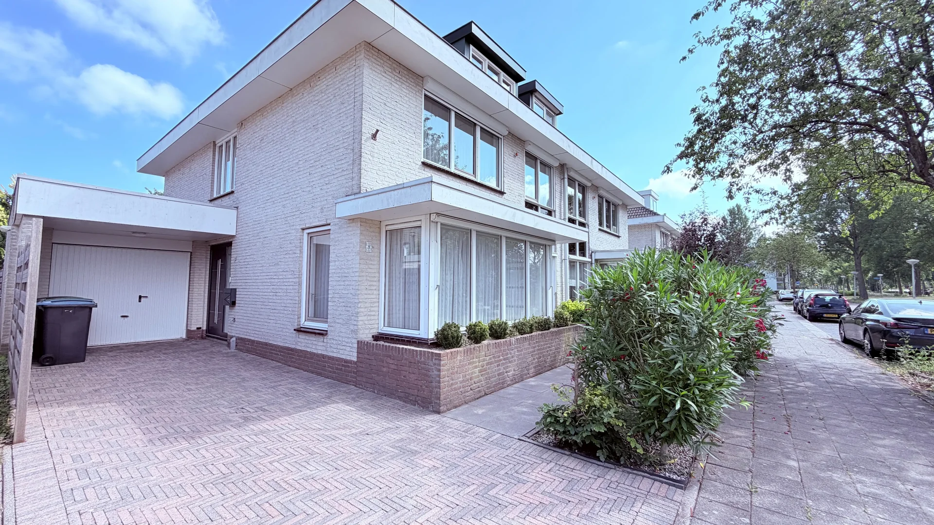 Foto van de Appartement gelegen aan de Catharina van Renneslaan in Amstelveen
