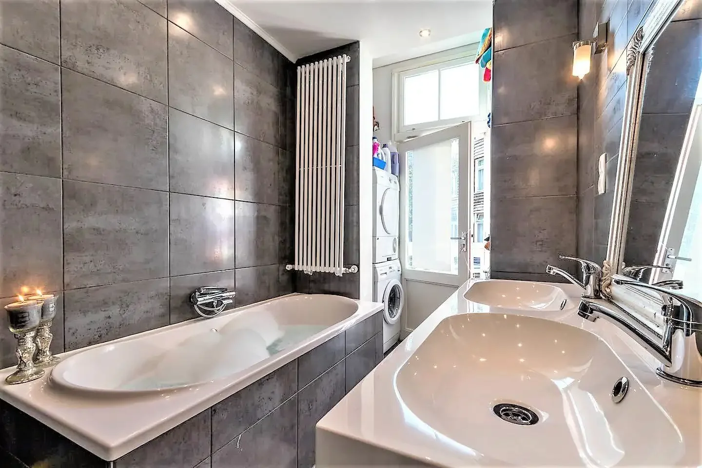 Foto van de Appartement gelegen aan de Steve Bikoplein in Amsterdam