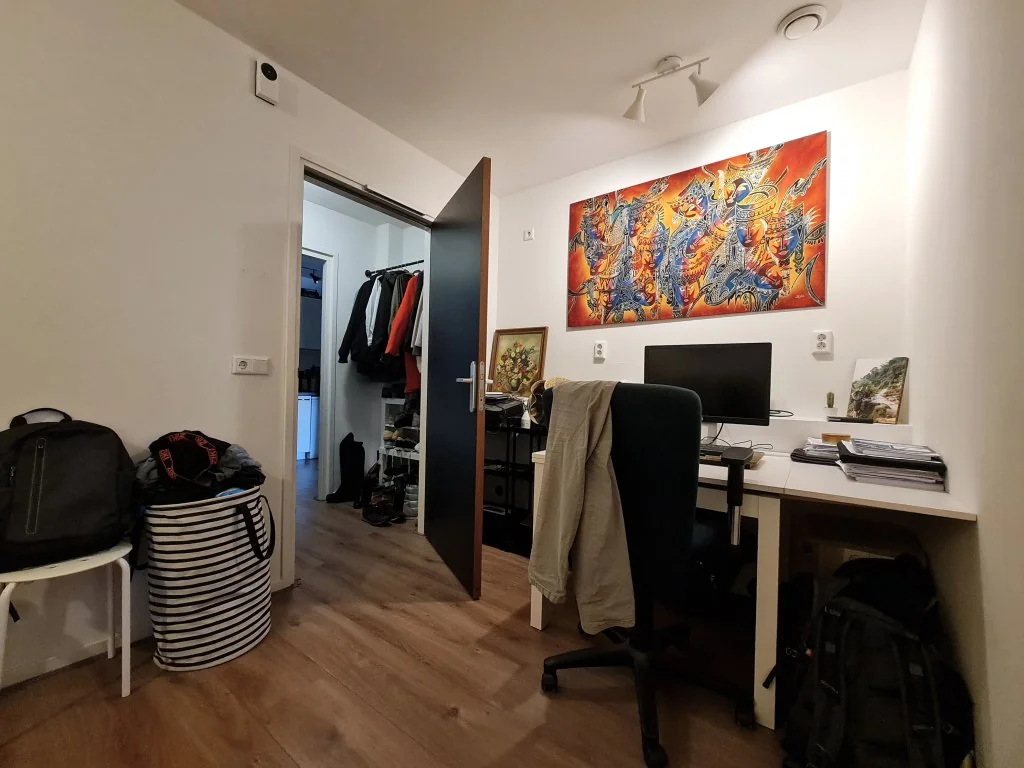 geblurde versie van de foto als achtergrond