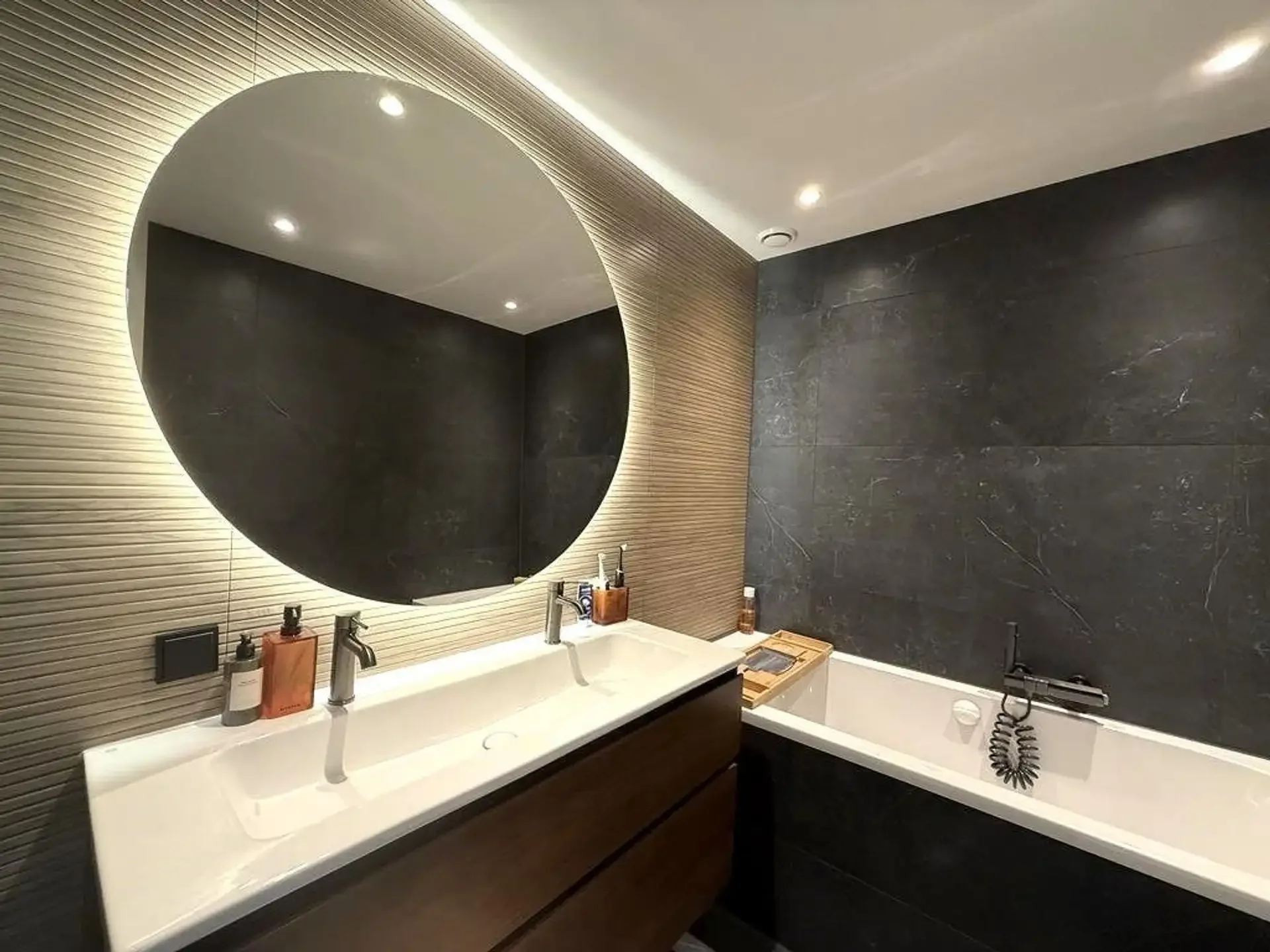 Foto van de Appartement gelegen aan de Arent Janszoon Ernststraat in Amsterdam