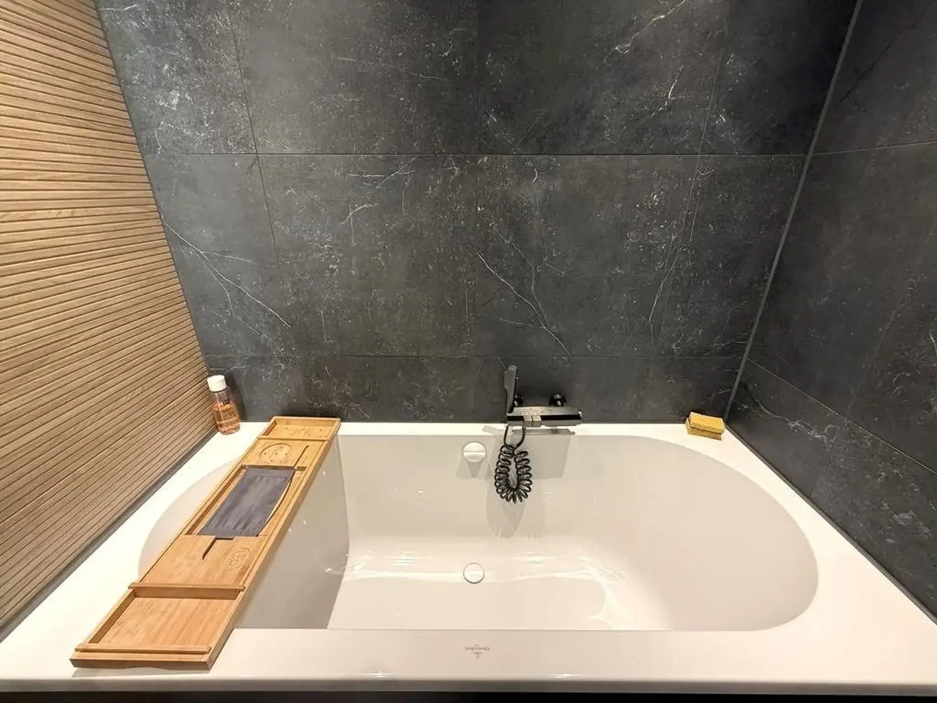 Foto van de Appartement gelegen aan de Arent Janszoon Ernststraat in Amsterdam