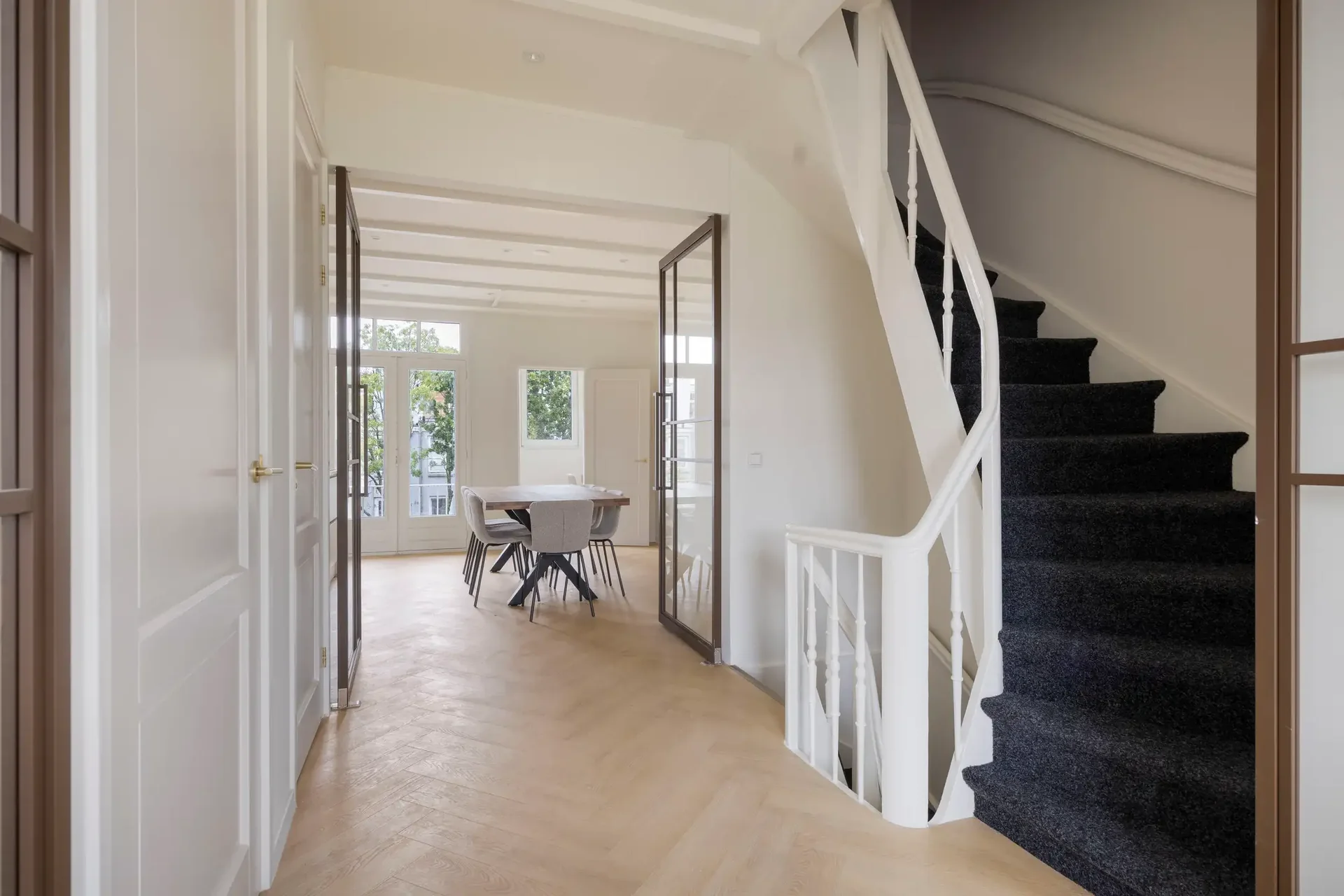 Foto van de Appartement gelegen aan de Jacob van Lennepkade in Amsterdam
