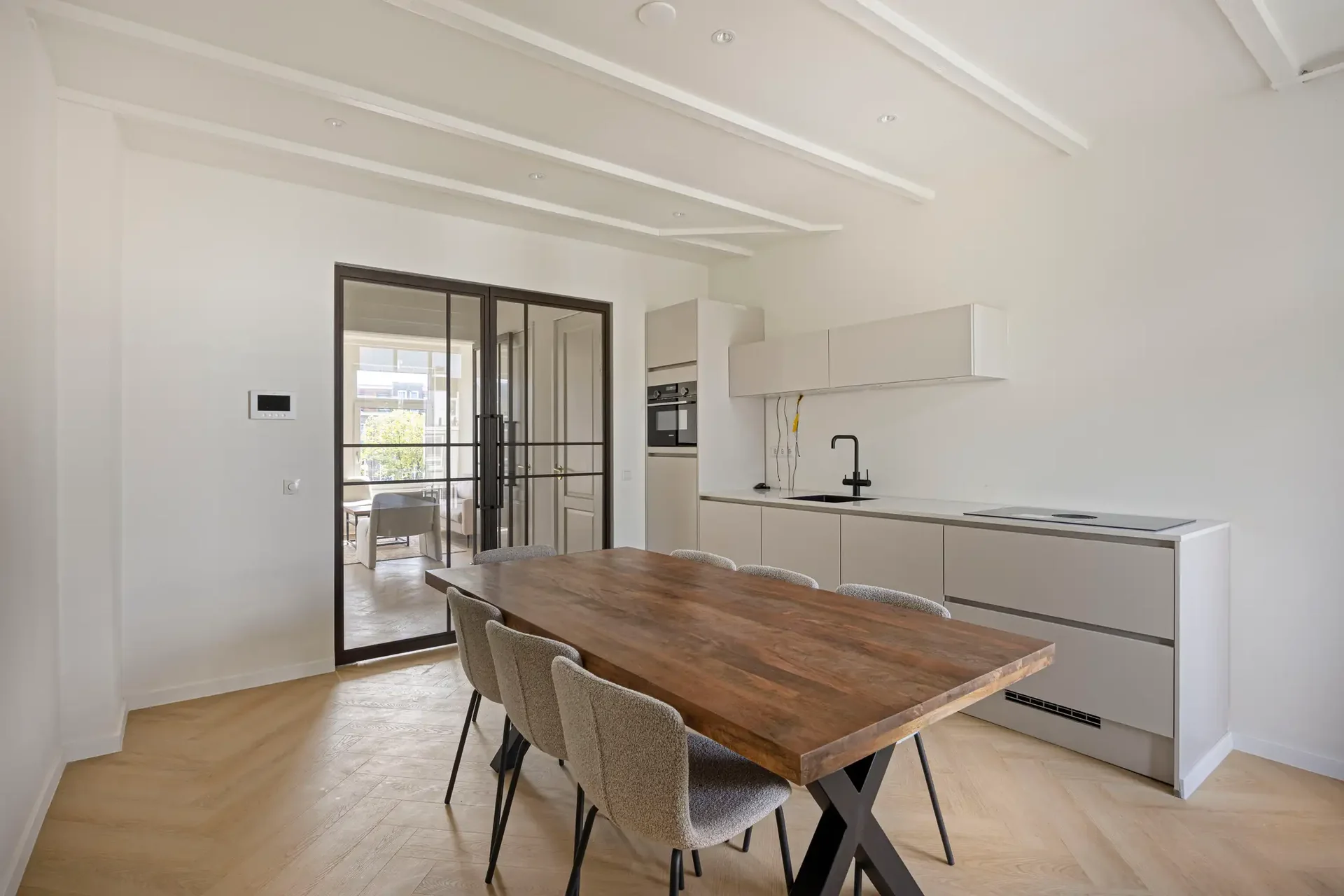 Foto van de Appartement gelegen aan de Jacob van Lennepkade in Amsterdam