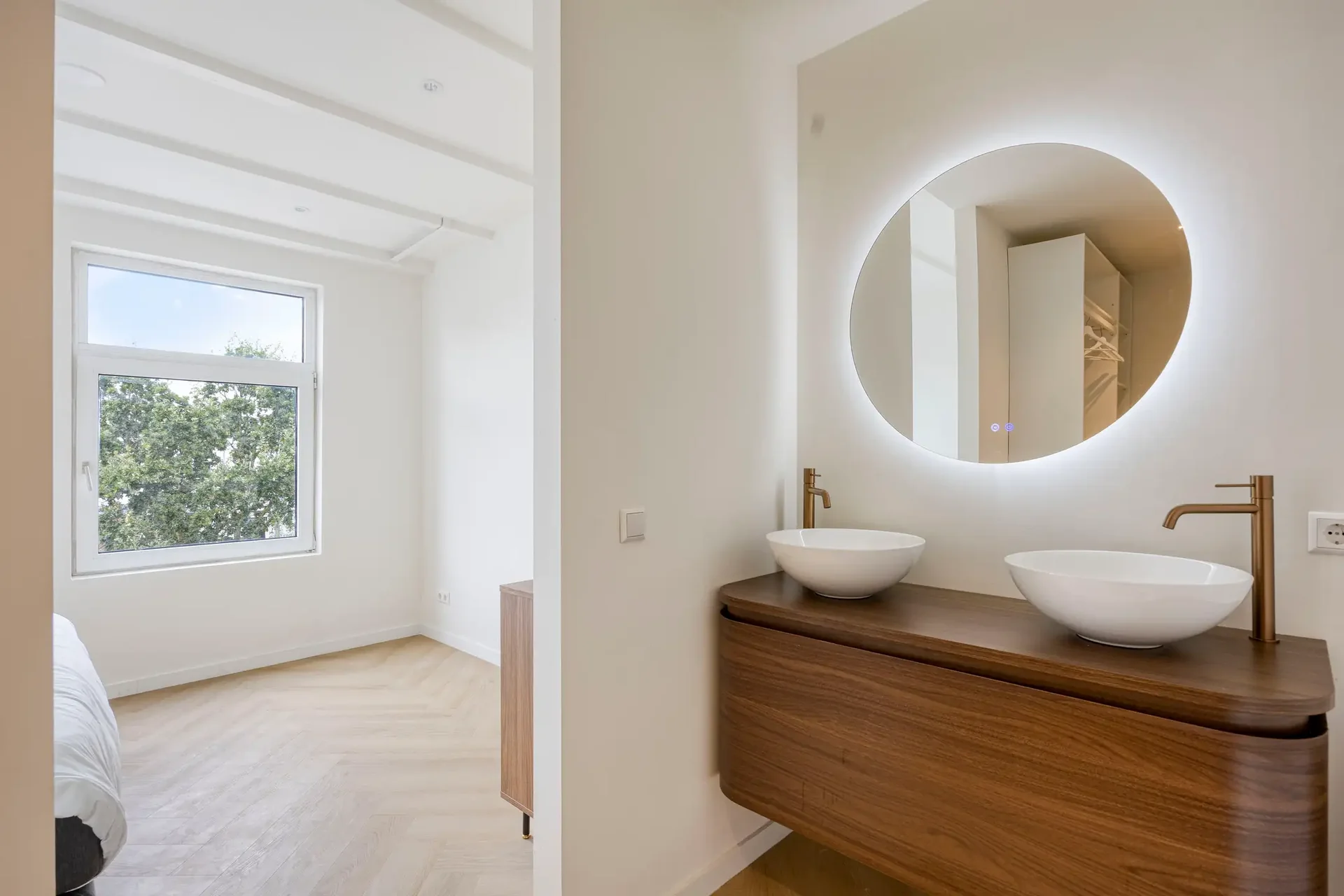 Foto van de Appartement gelegen aan de Jacob van Lennepkade in Amsterdam