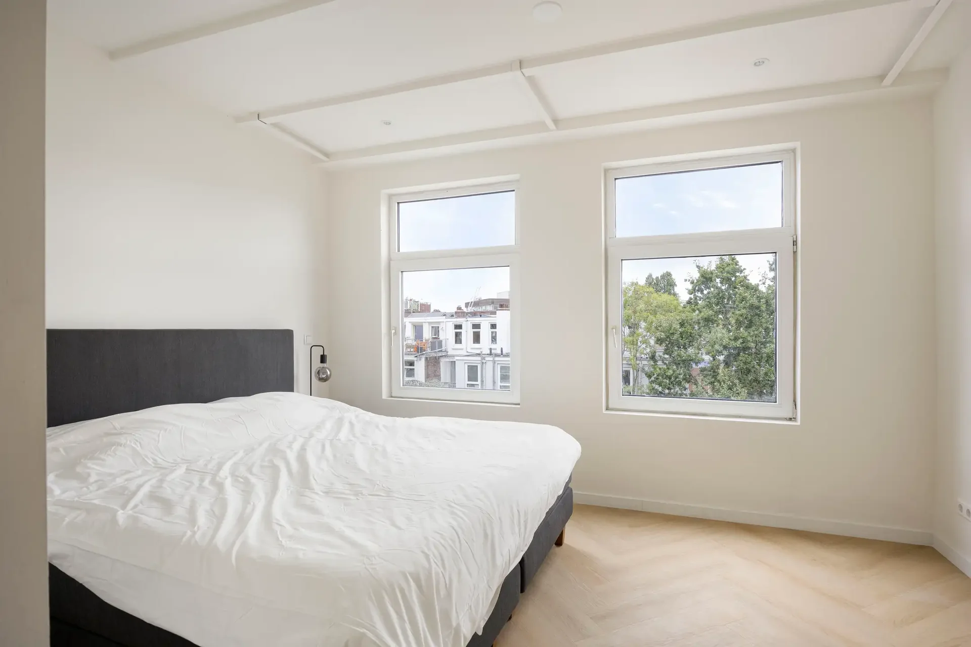 Foto van de Appartement gelegen aan de Jacob van Lennepkade in Amsterdam