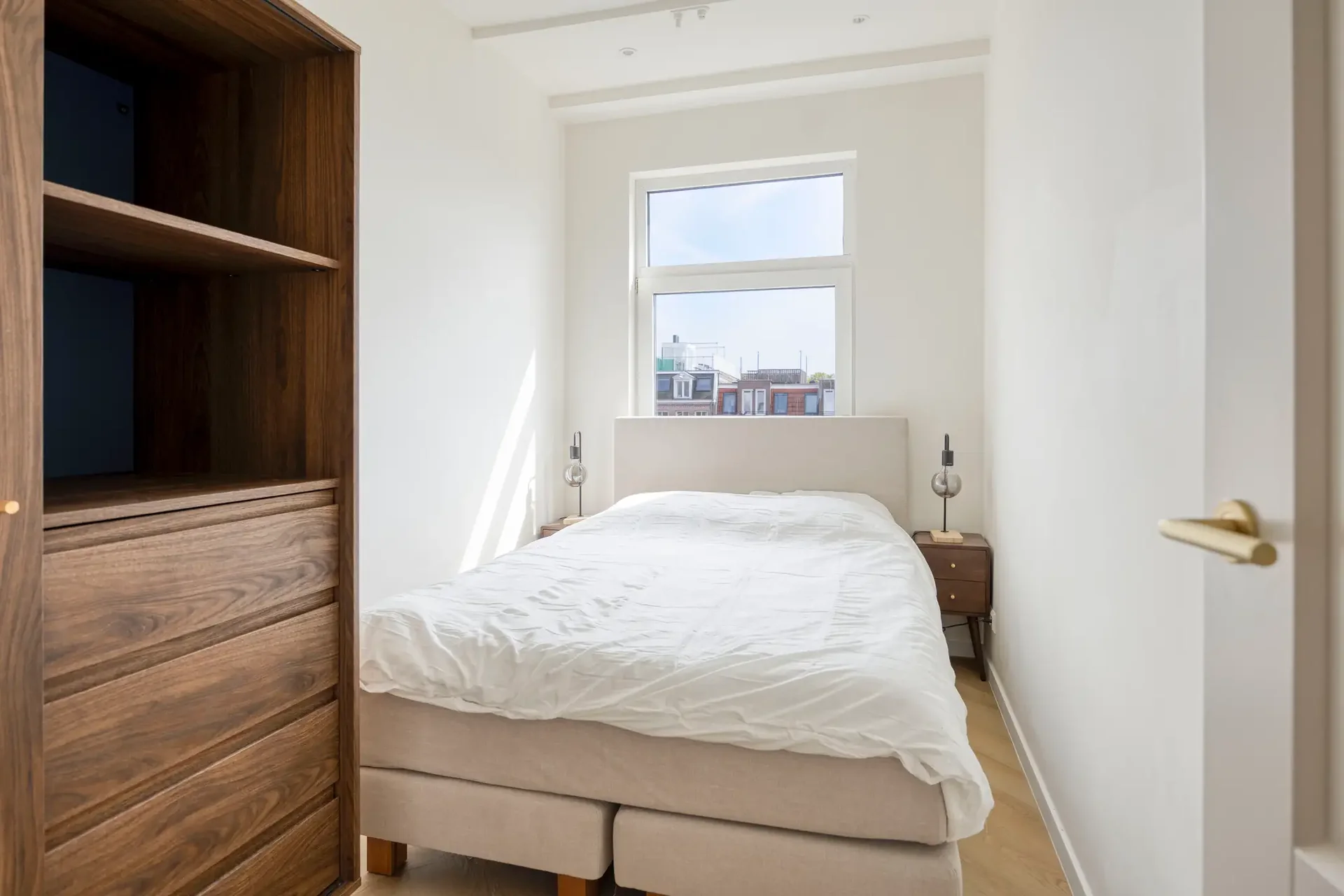Foto van de Appartement gelegen aan de Jacob van Lennepkade in Amsterdam
