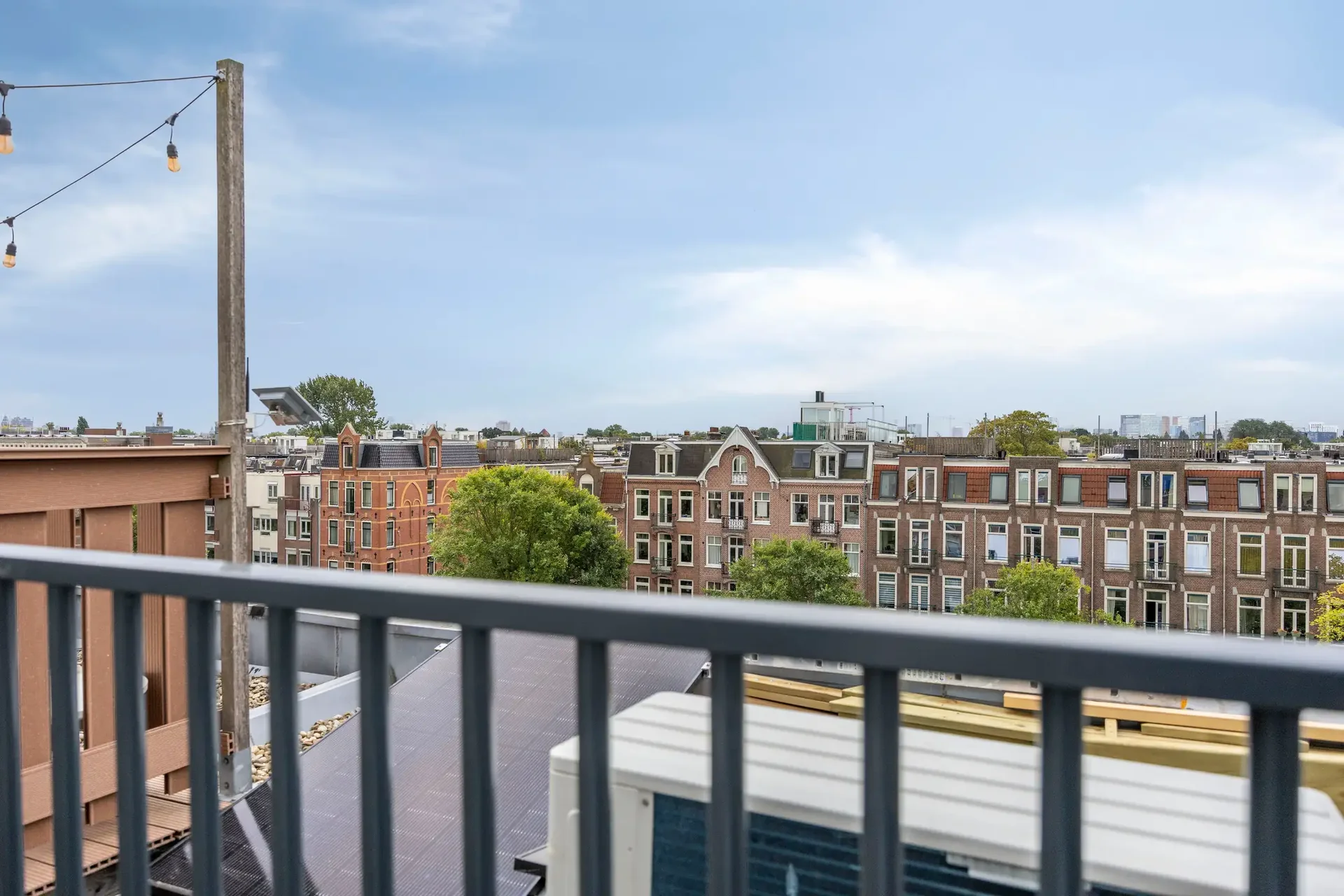 Foto van de Appartement gelegen aan de Jacob van Lennepkade in Amsterdam