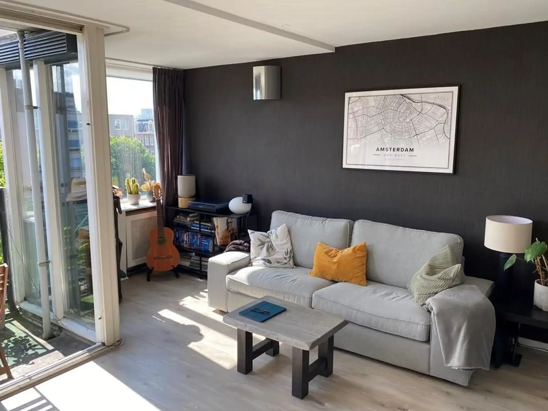 Foto van de Appartement gelegen aan de Bilderdijkkade in Amsterdam
