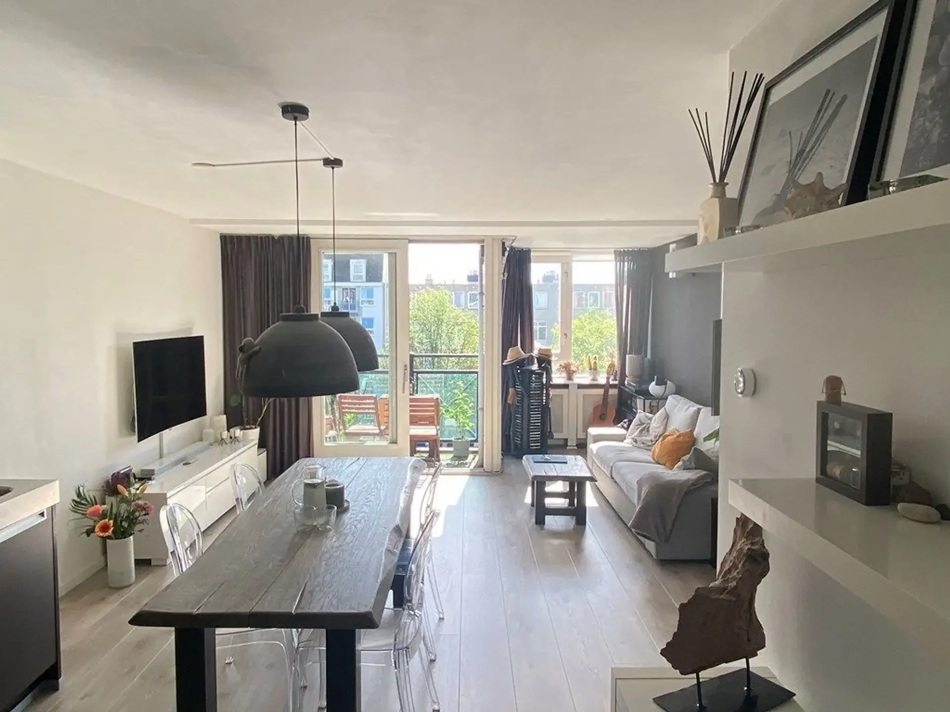 Foto van de Appartement gelegen aan de Bilderdijkkade in Amsterdam