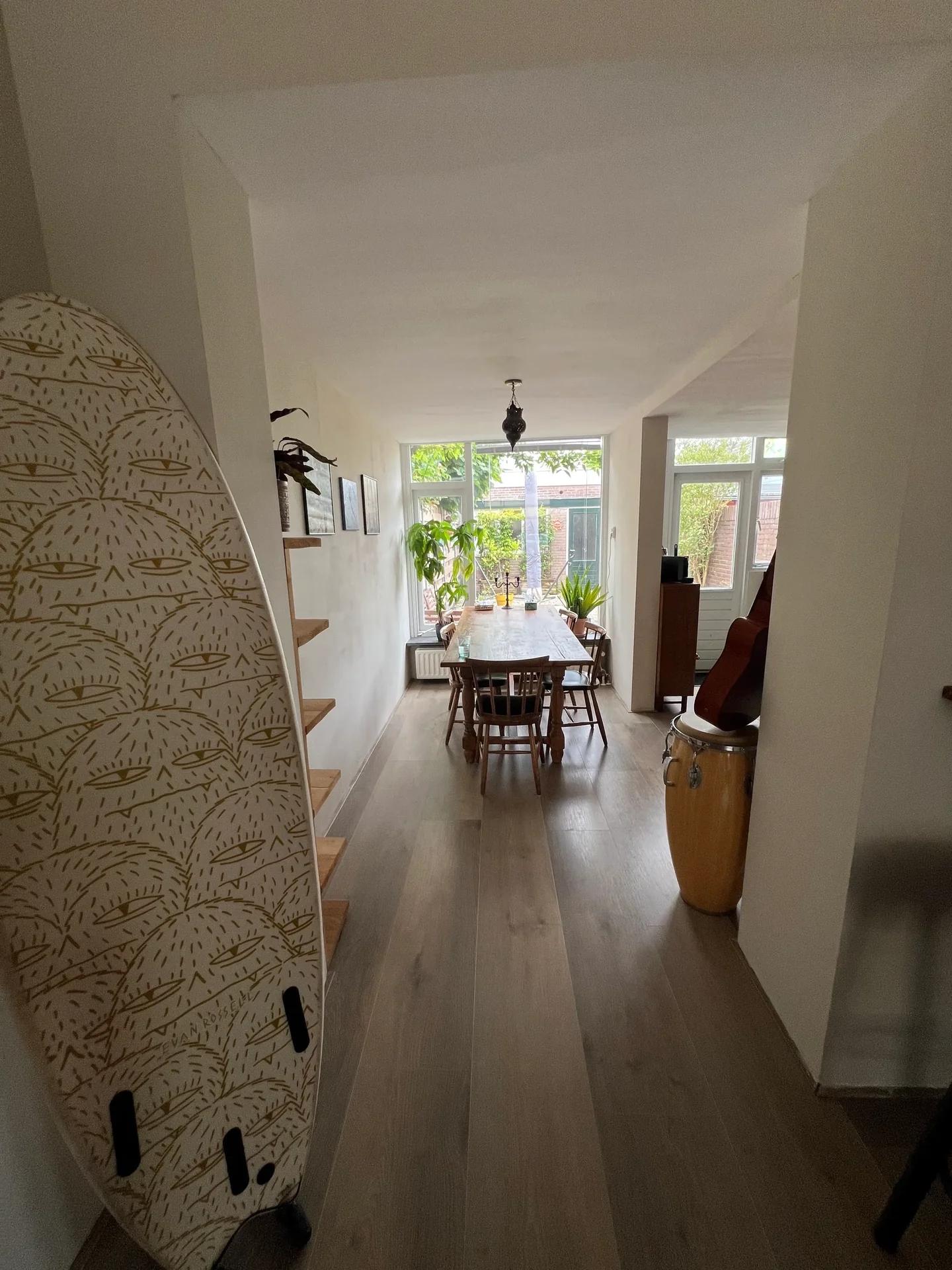 geblurde versie van de foto als achtergrond