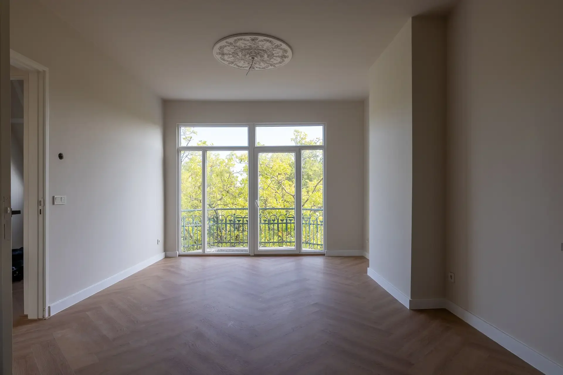Foto van de Appartement gelegen aan de Mathenesserlaan in Rotterdam