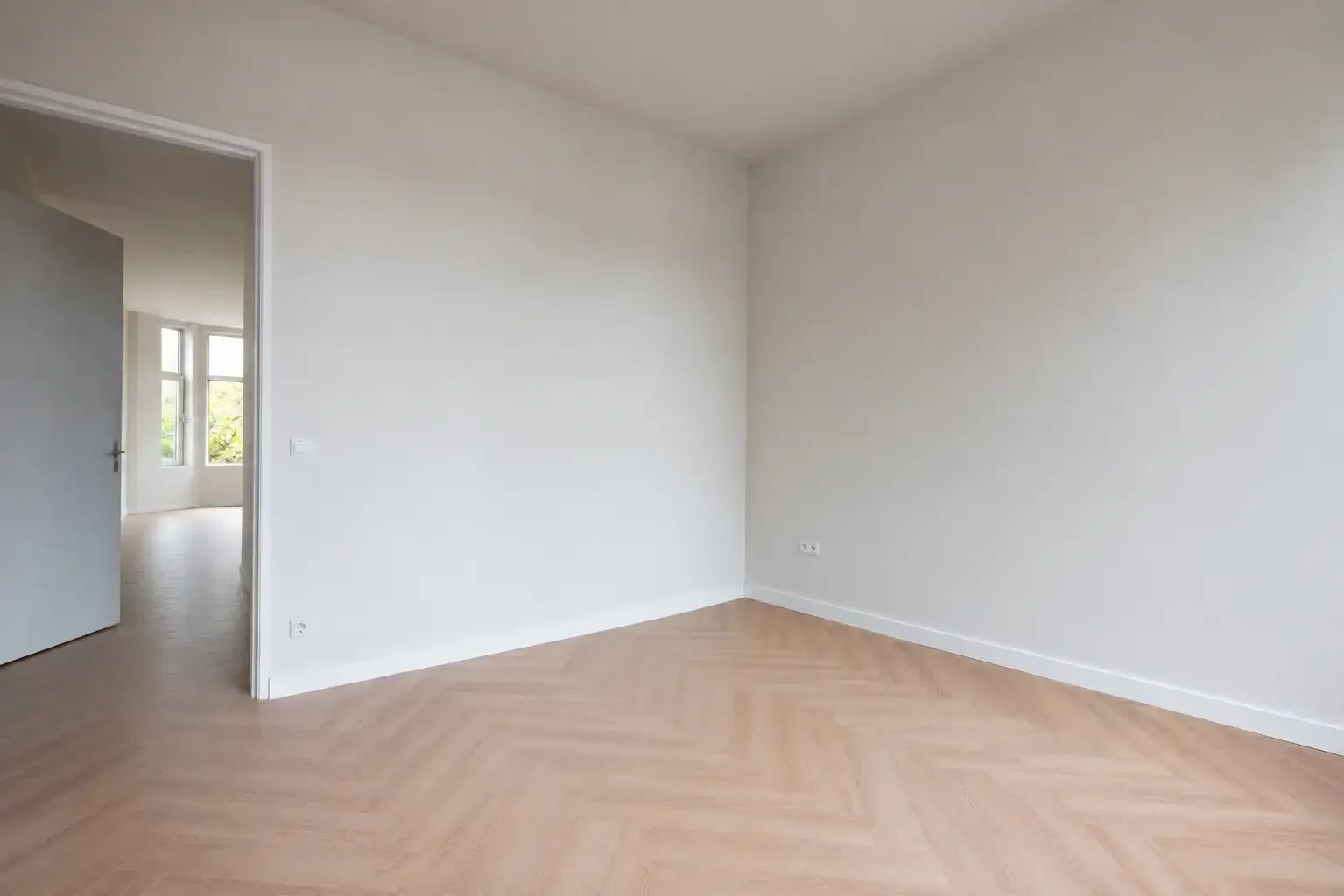 Foto van de Appartement gelegen aan de Mathenesserlaan in Rotterdam