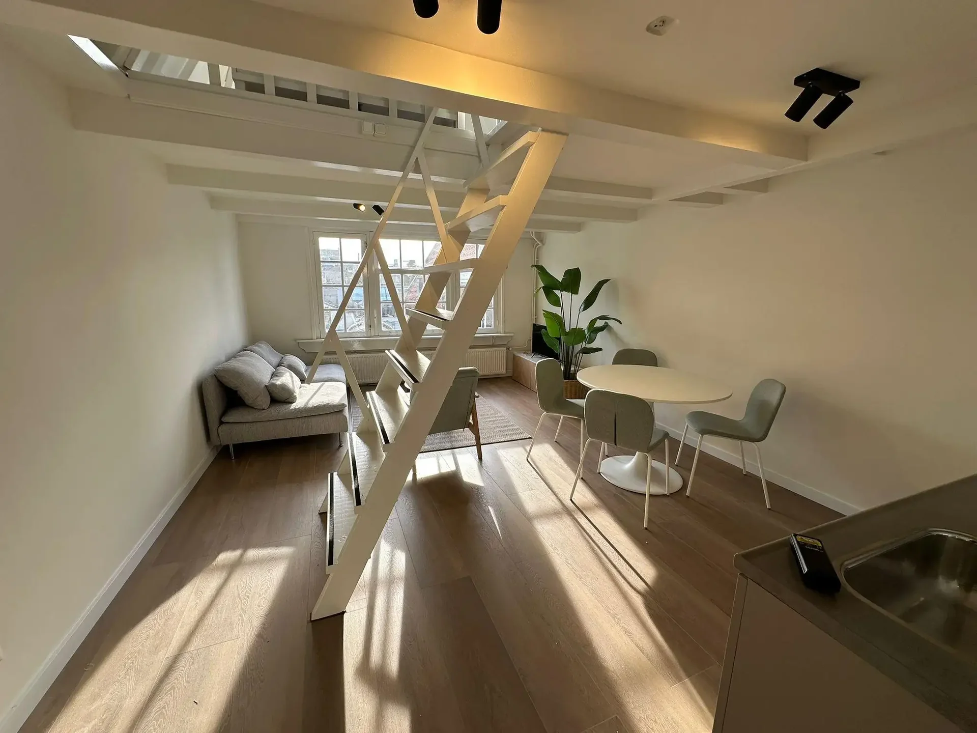 Foto van de Appartement gelegen aan de Korsjespoortsteeg in Amsterdam