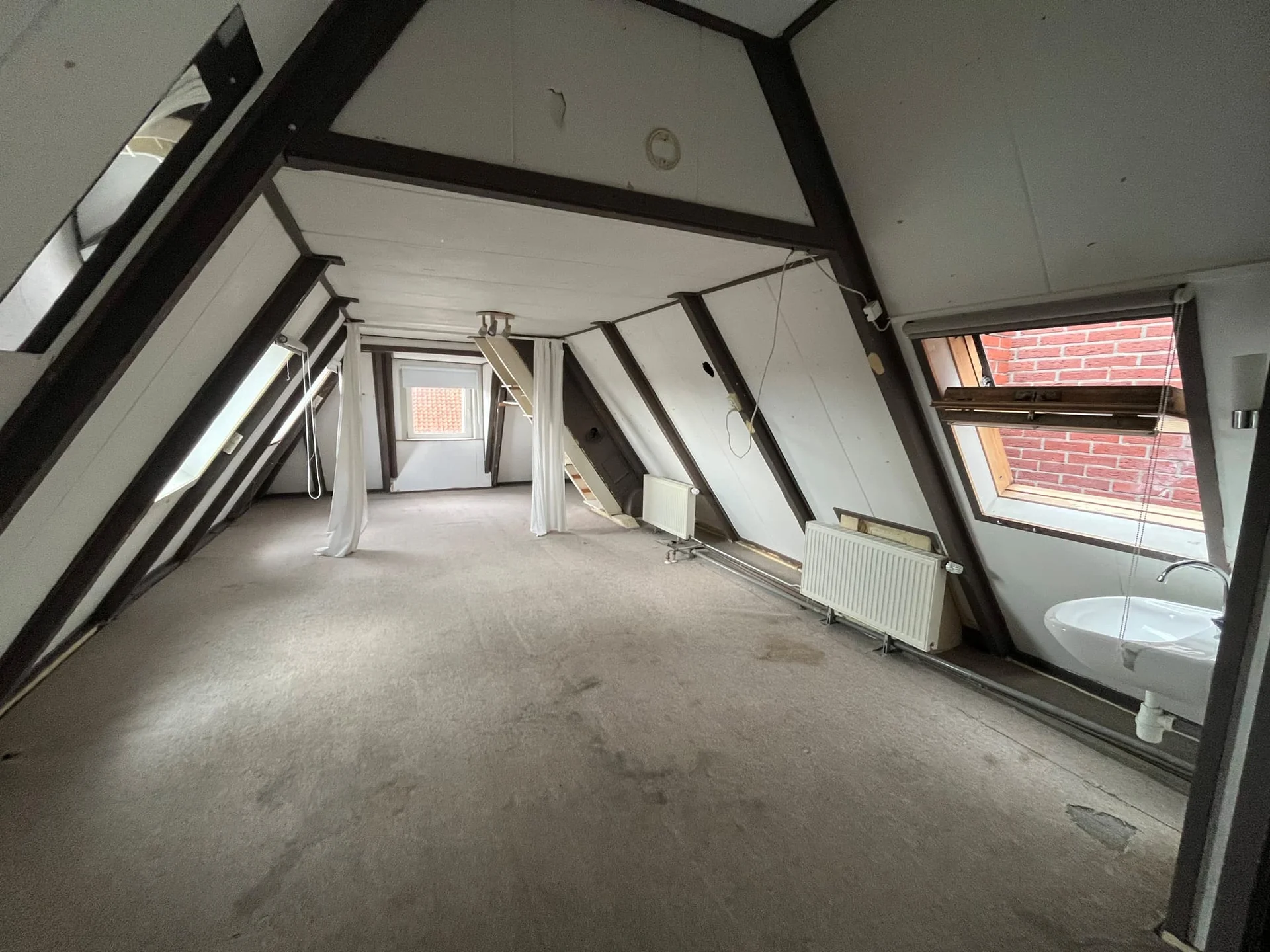 Foto van de Kamer gelegen aan de Spilsluizen in Groningen