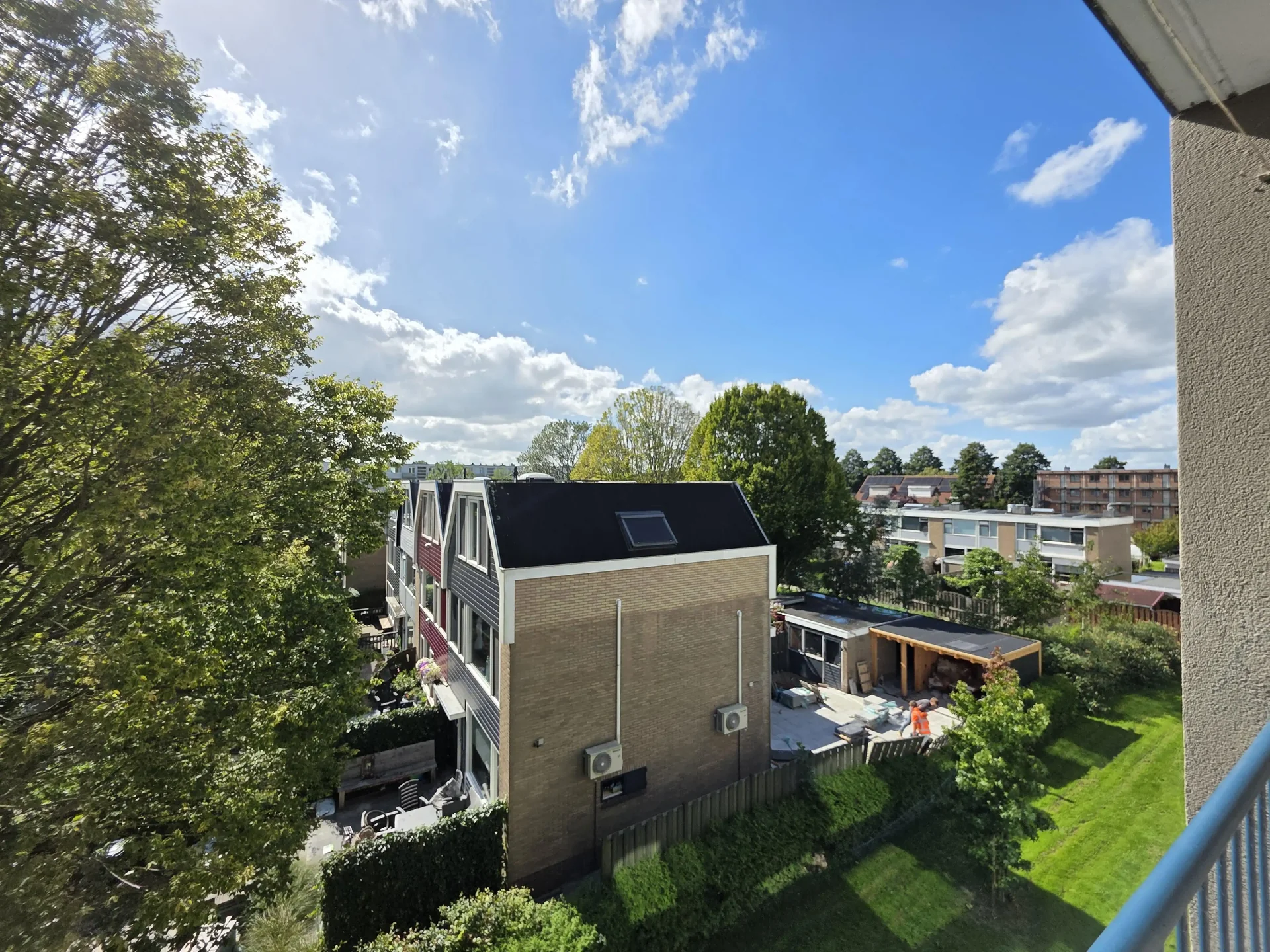 geblurde versie van de foto als achtergrond