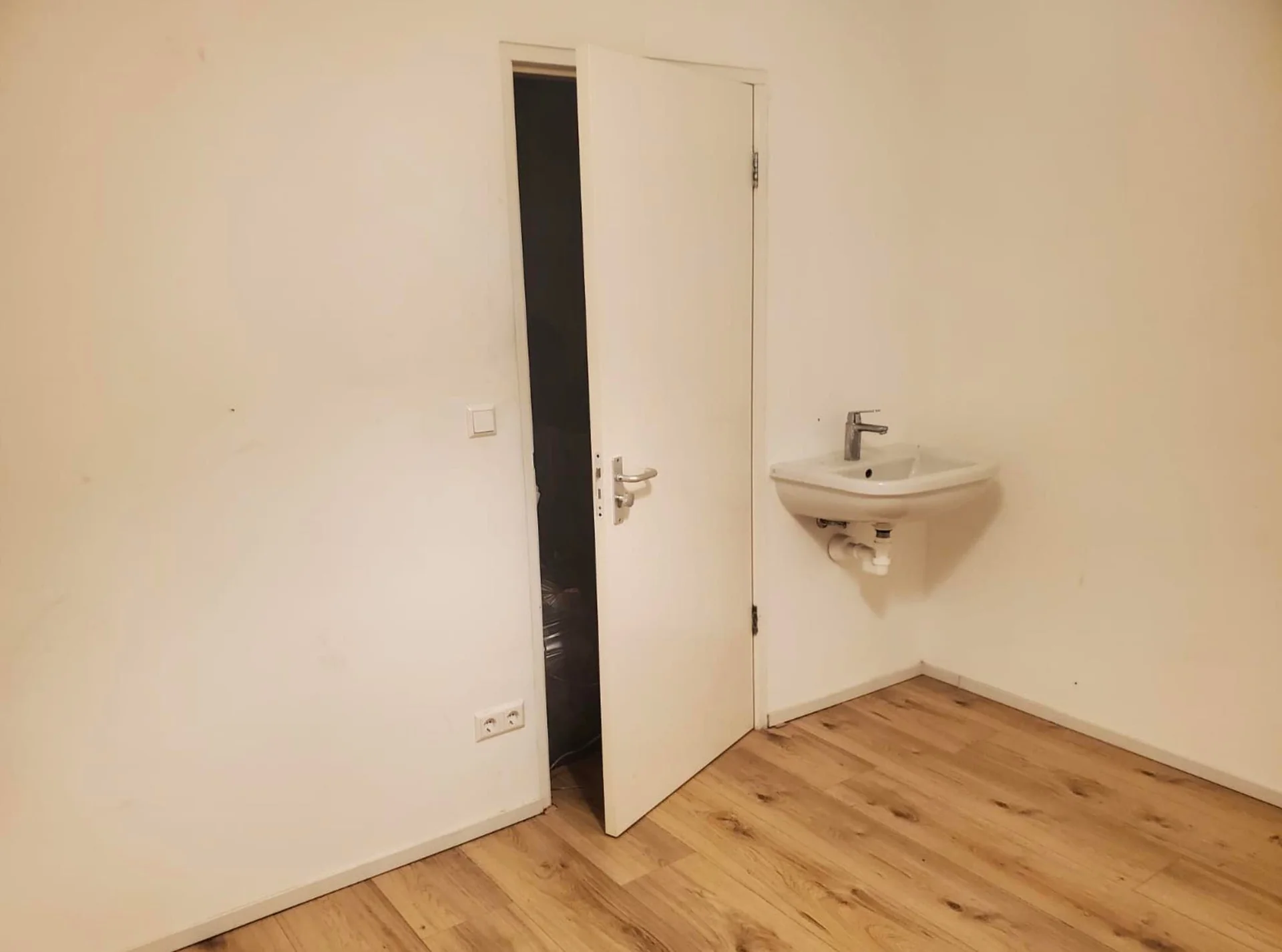 Foto van de Kamer gelegen aan de Nibelungenhof in Hoogvliet Rotterdam