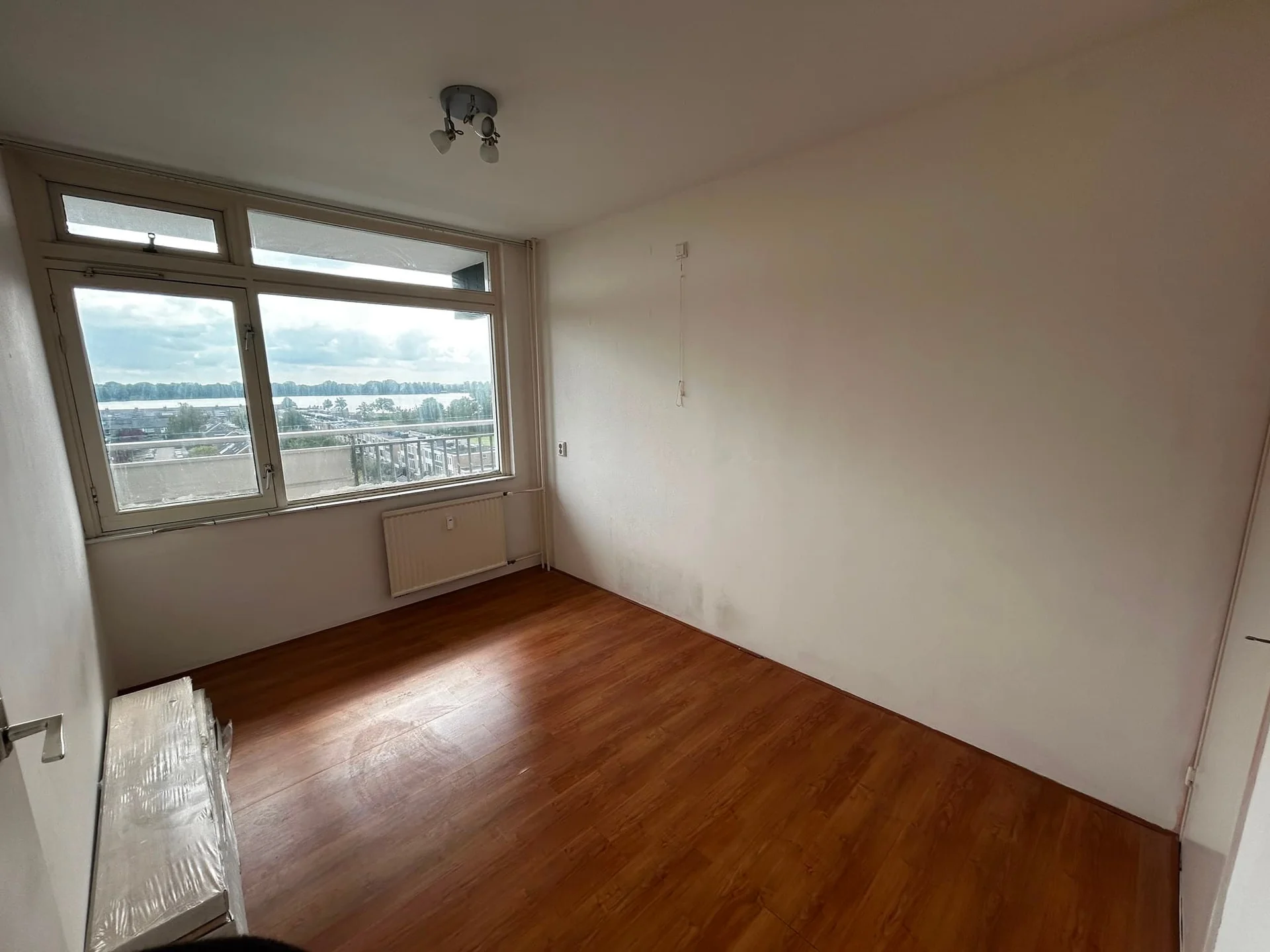 Foto van de Kamer gelegen aan de Briljantstraat in Alphen aan den Rijn