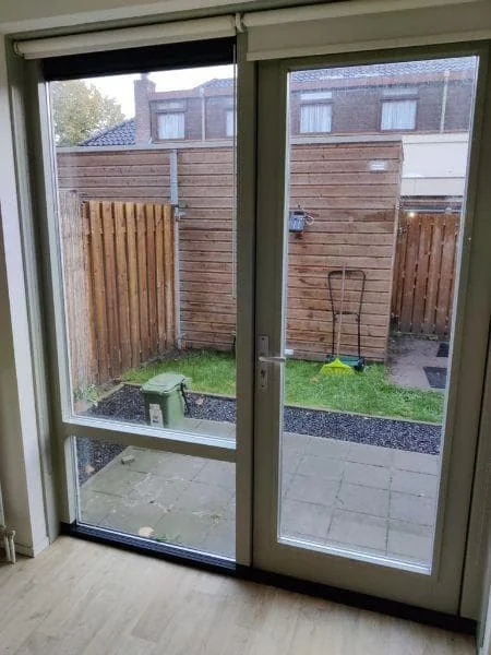 geblurde versie van de foto als achtergrond