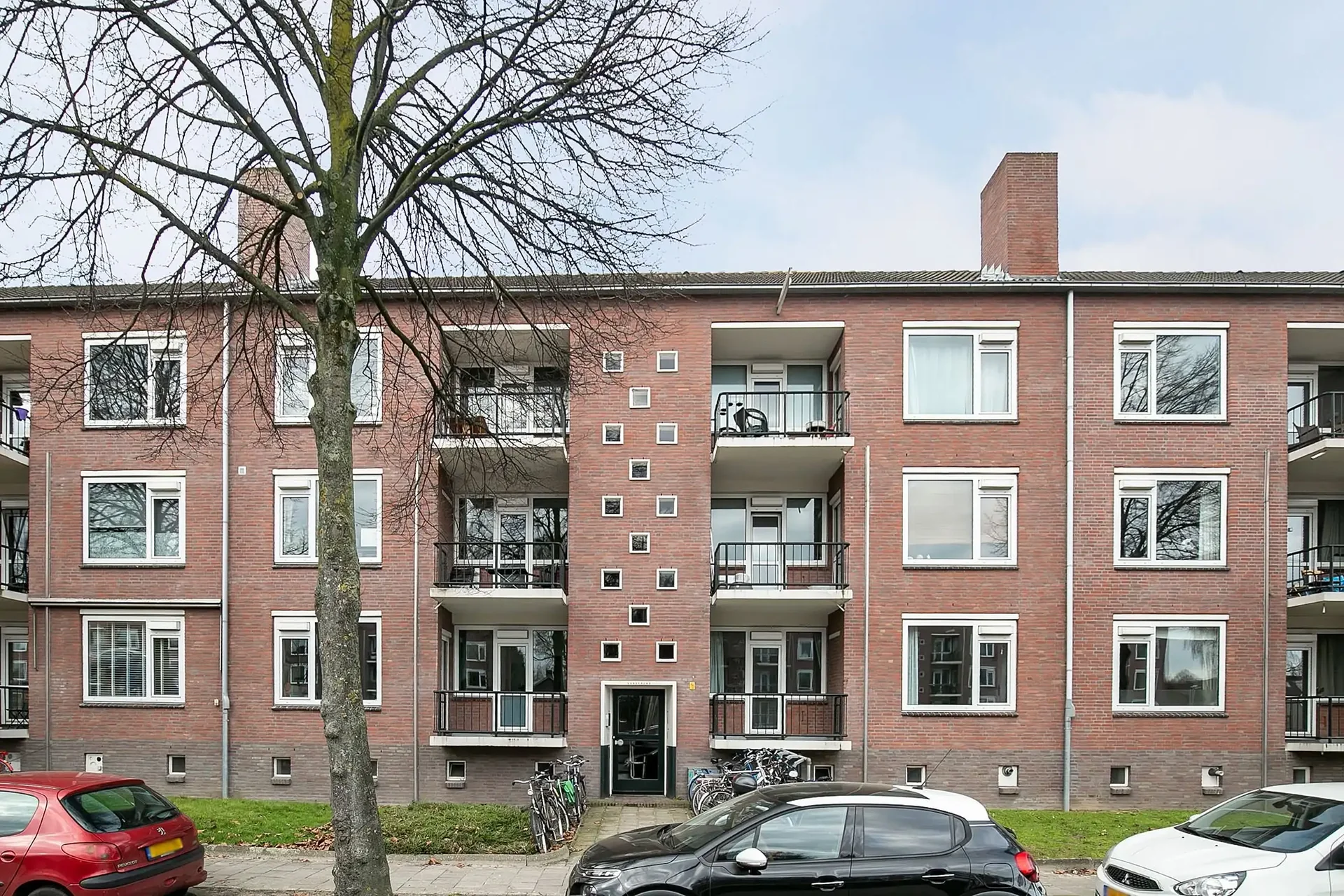 geblurde versie van de foto als achtergrond