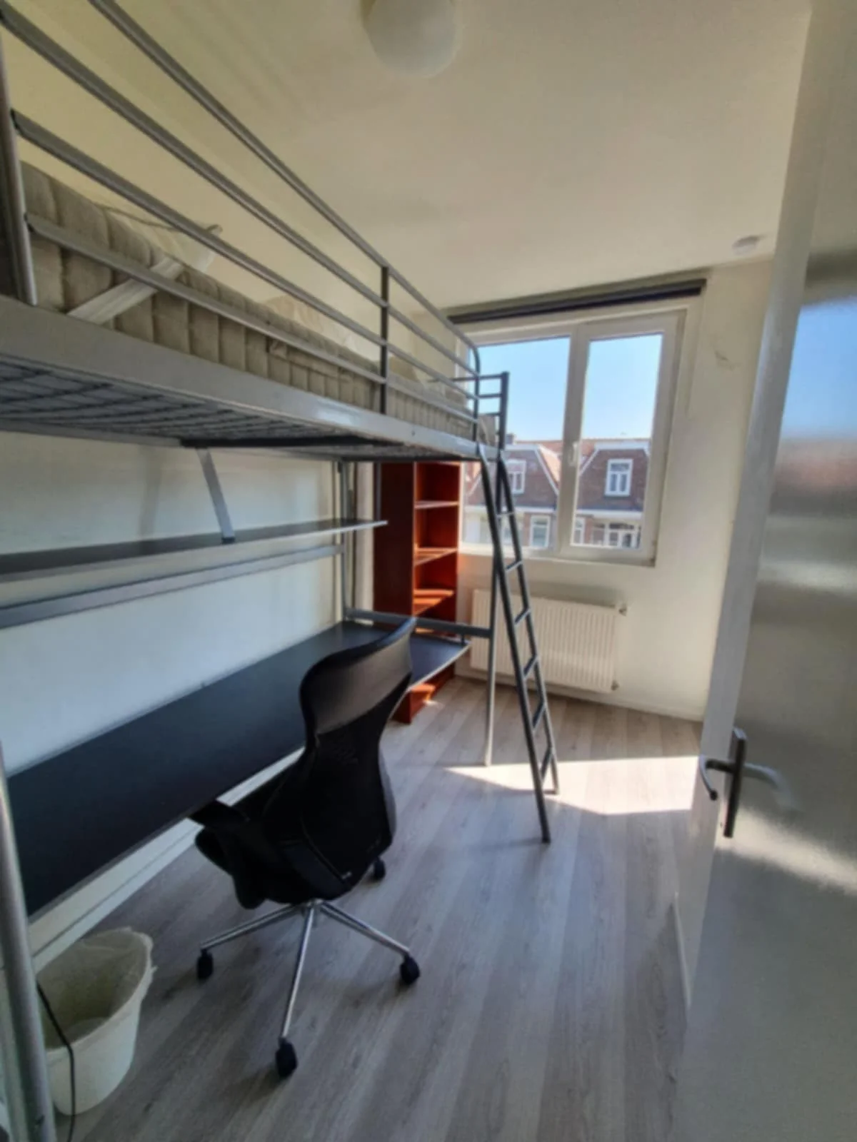 Foto van de Kamer gelegen aan de Mijnsherenlaan in Rotterdam