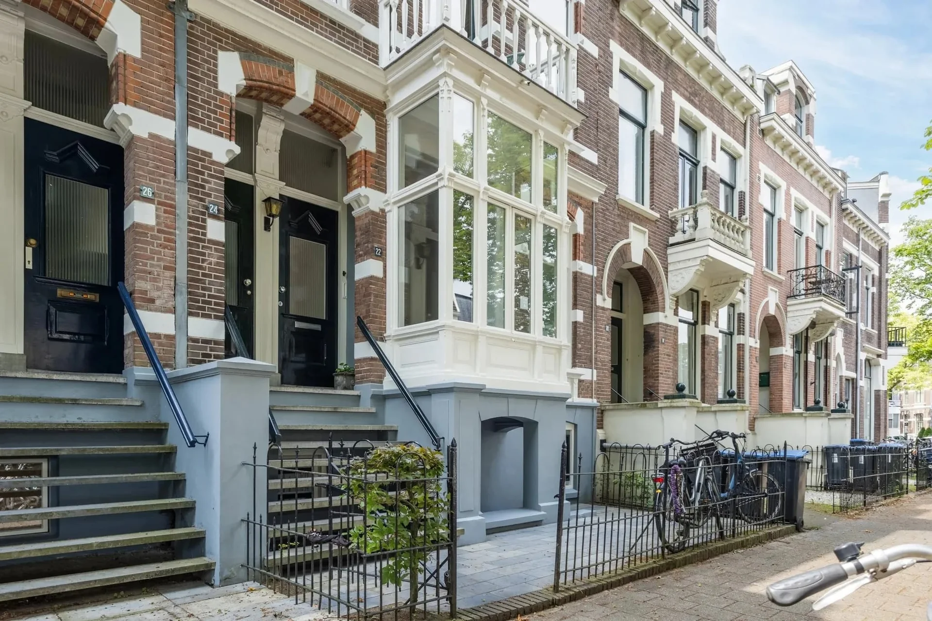 geblurde versie van de foto als achtergrond