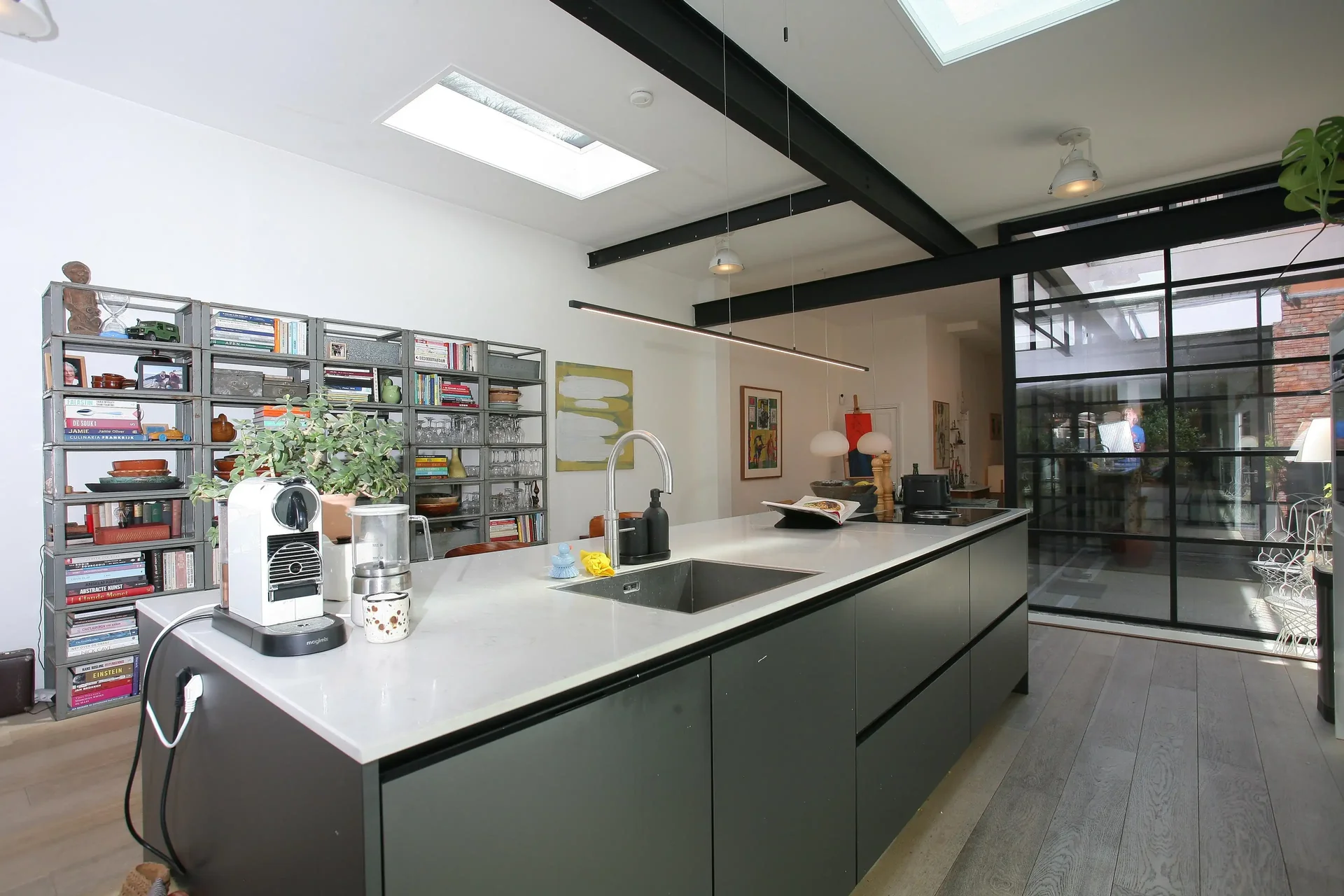 Foto van de Appartement gelegen aan de Tollensstraat in Den Haag