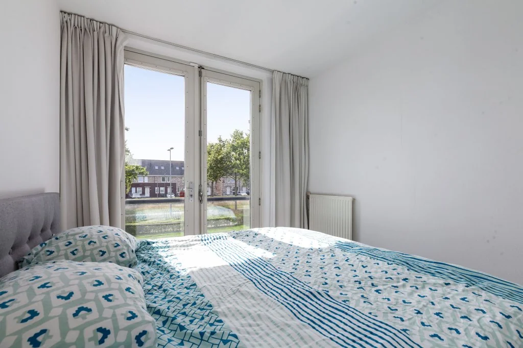 geblurde versie van de foto als achtergrond