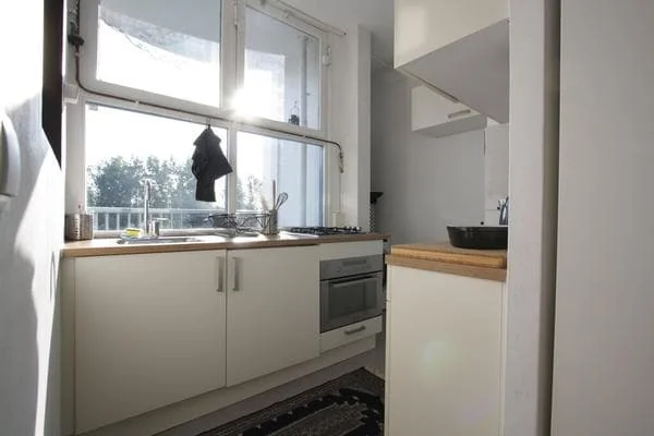 Foto van de Studio gelegen aan de Harry Koningsbergerstraat in Amsterdam