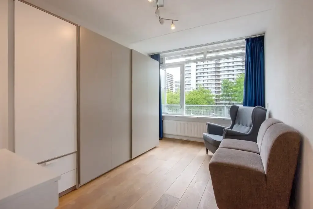 geblurde versie van de foto als achtergrond