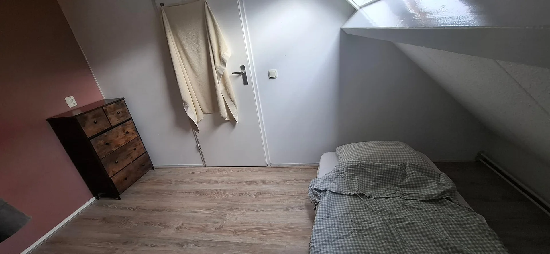 Foto van de Kamer gelegen aan de Achterstraat in Alkmaar