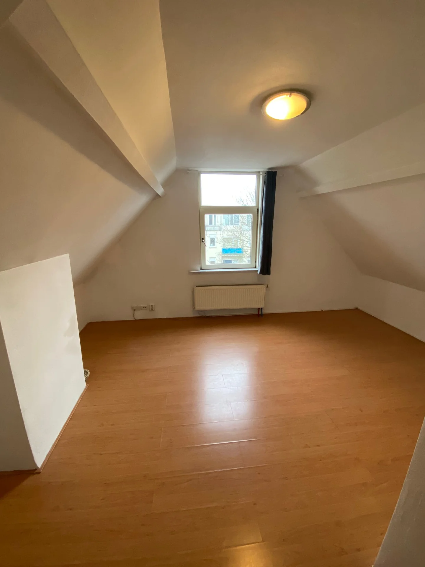 Foto van de Kamer gelegen aan de Nieuwe Binnenweg in Rotterdam