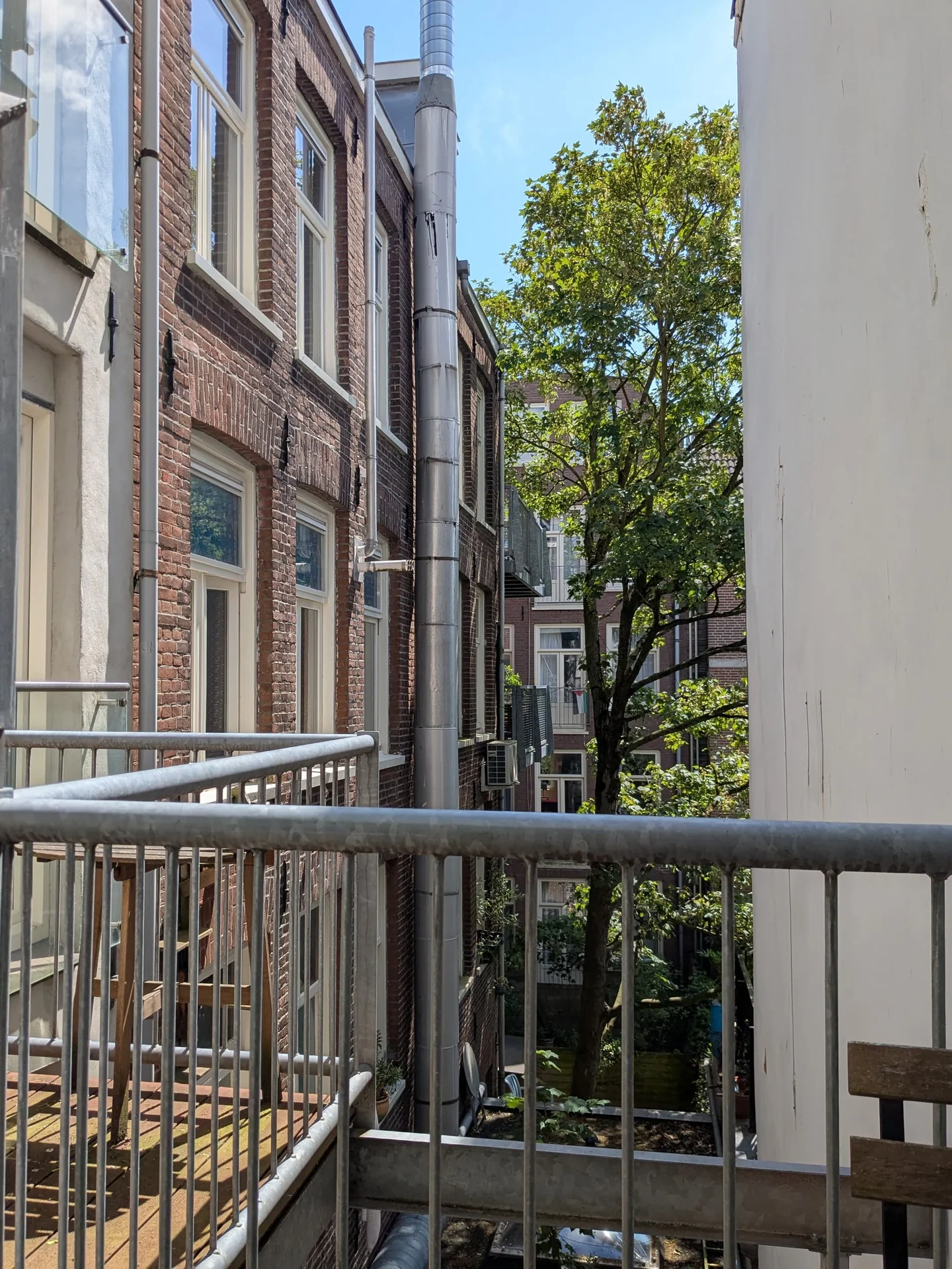 Foto van de Kamer gelegen aan de Bilderdijkstraat in Amsterdam
