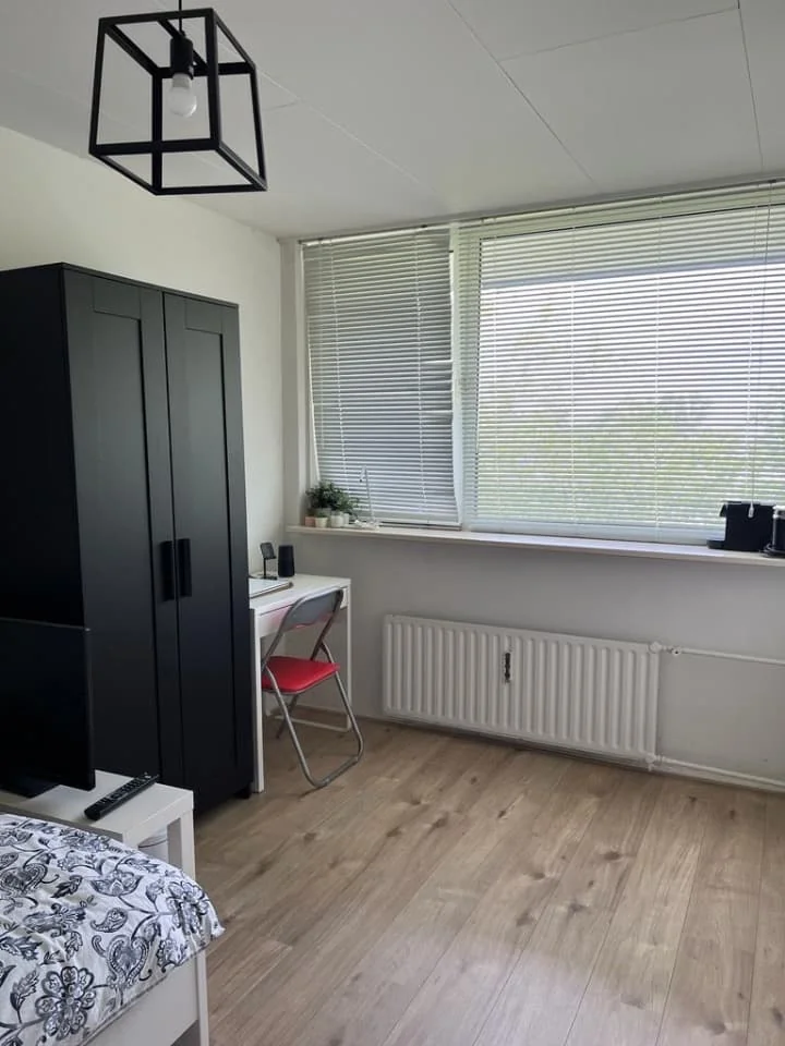 Foto van de Kamer gelegen aan de Ruys de Beerenbrouckstraat in Amsterdam
