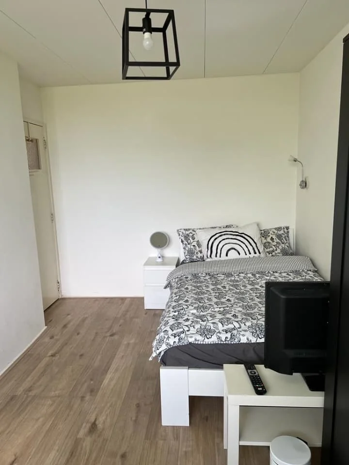 Foto van de Kamer gelegen aan de Ruys de Beerenbrouckstraat in Amsterdam