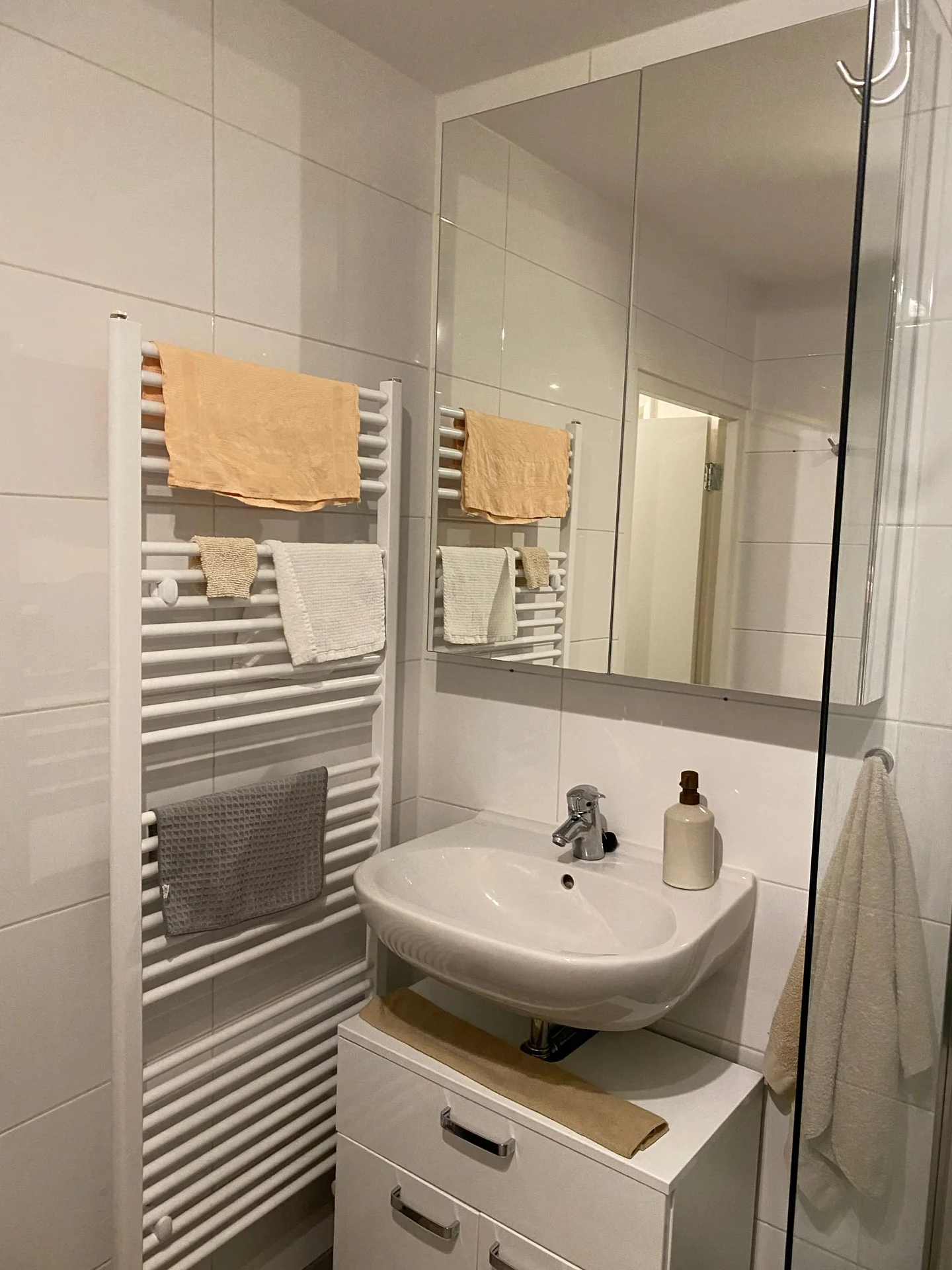 Foto van de Kamer gelegen aan de Leenhofstraat in Amsterdam