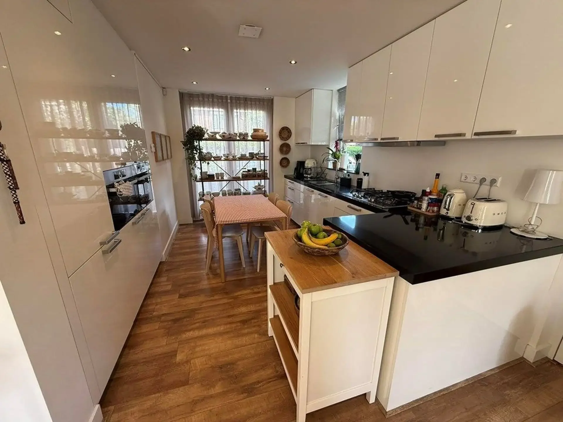 Foto van de Appartement gelegen aan de Mr. S. van Houtenlaan in Amstelveen