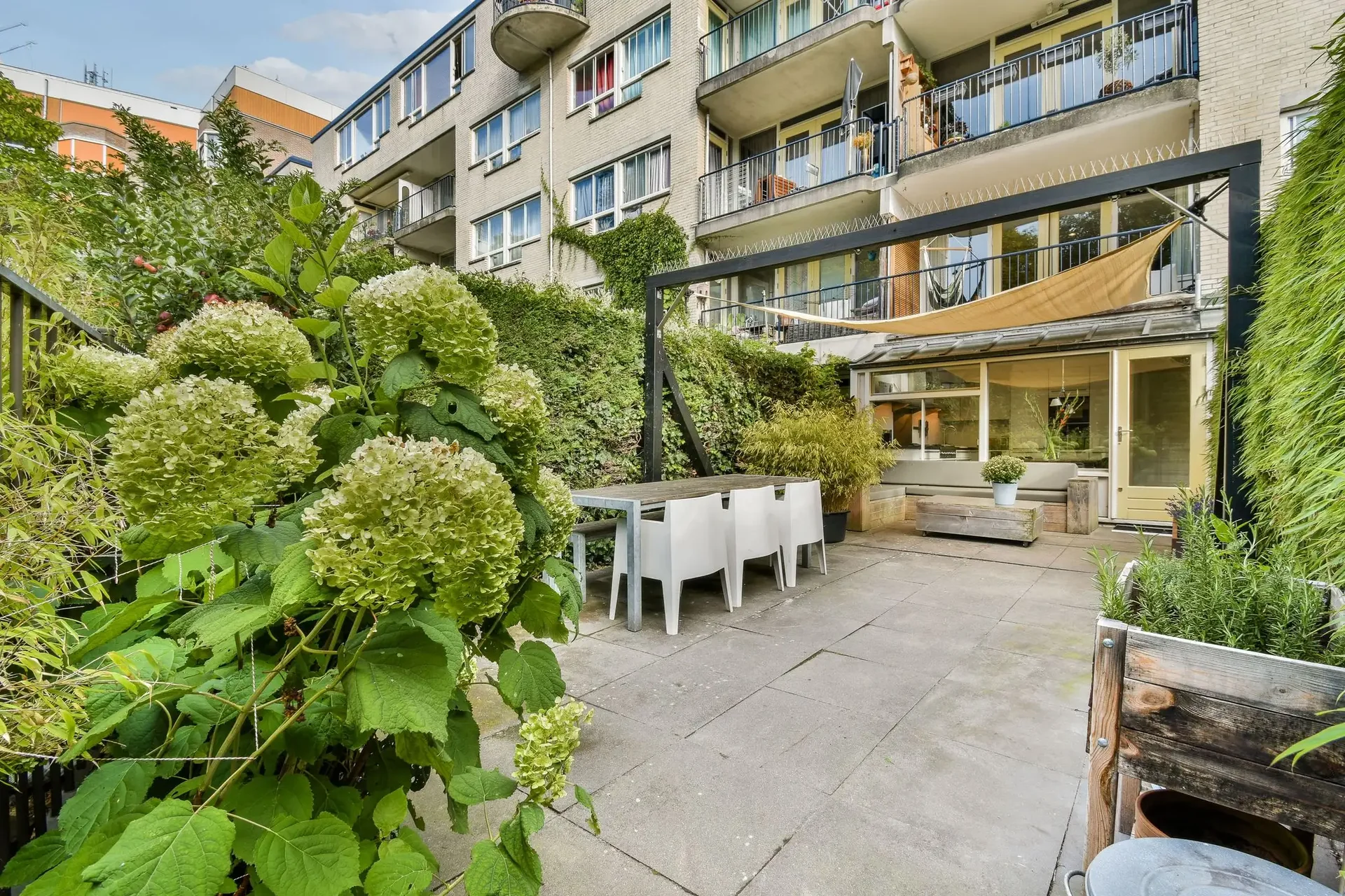 Foto van de Appartement gelegen aan de Lizzy Ansinghstraat in Amsterdam