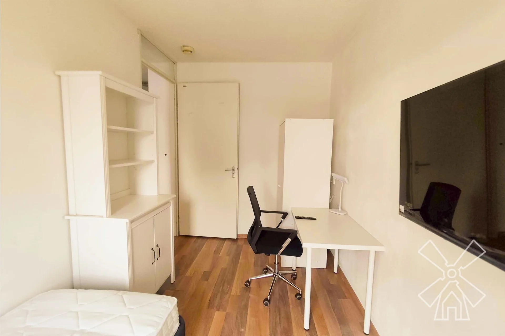 Foto van de Kamer gelegen aan de Schlegelstraat in Den Haag